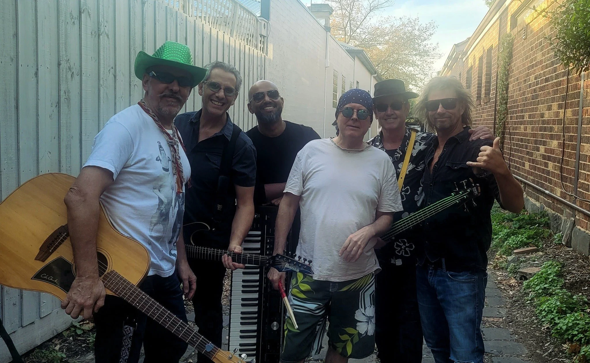 Book party band Melbourne | LOIS LANE vibrant dance rock entertainment | Artist Bookings