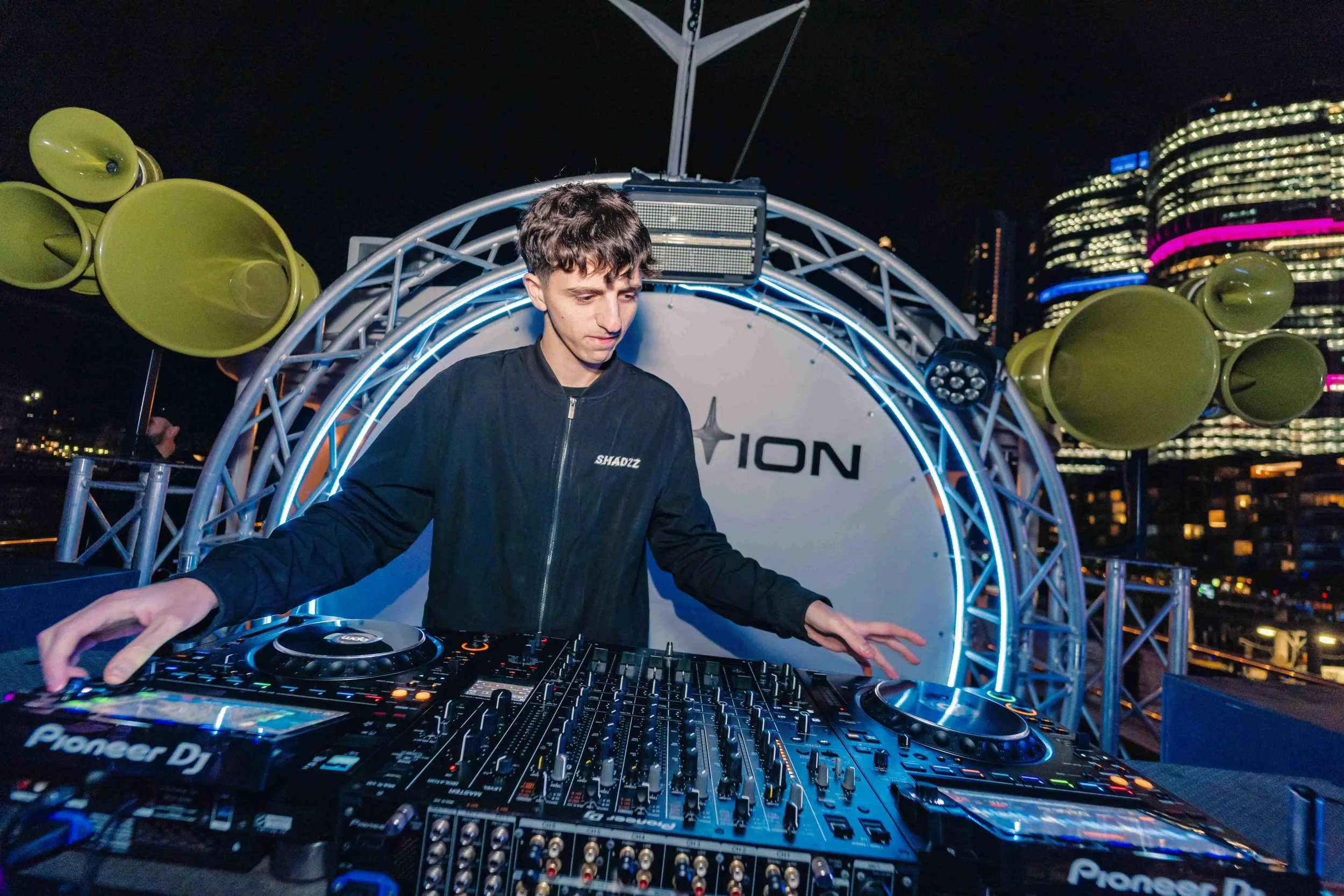 Hire DJ SHADZZ Hip Hop specialist Sydney | SHADZZ high energy performer for corporate and festival events | Artist Bookings