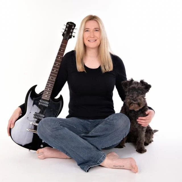 WEEZY ADELAIDE ACOUSTIC POP PRIVATE PARTY MUSICIAN| HIRE FOR ARTIST BOOKINGS