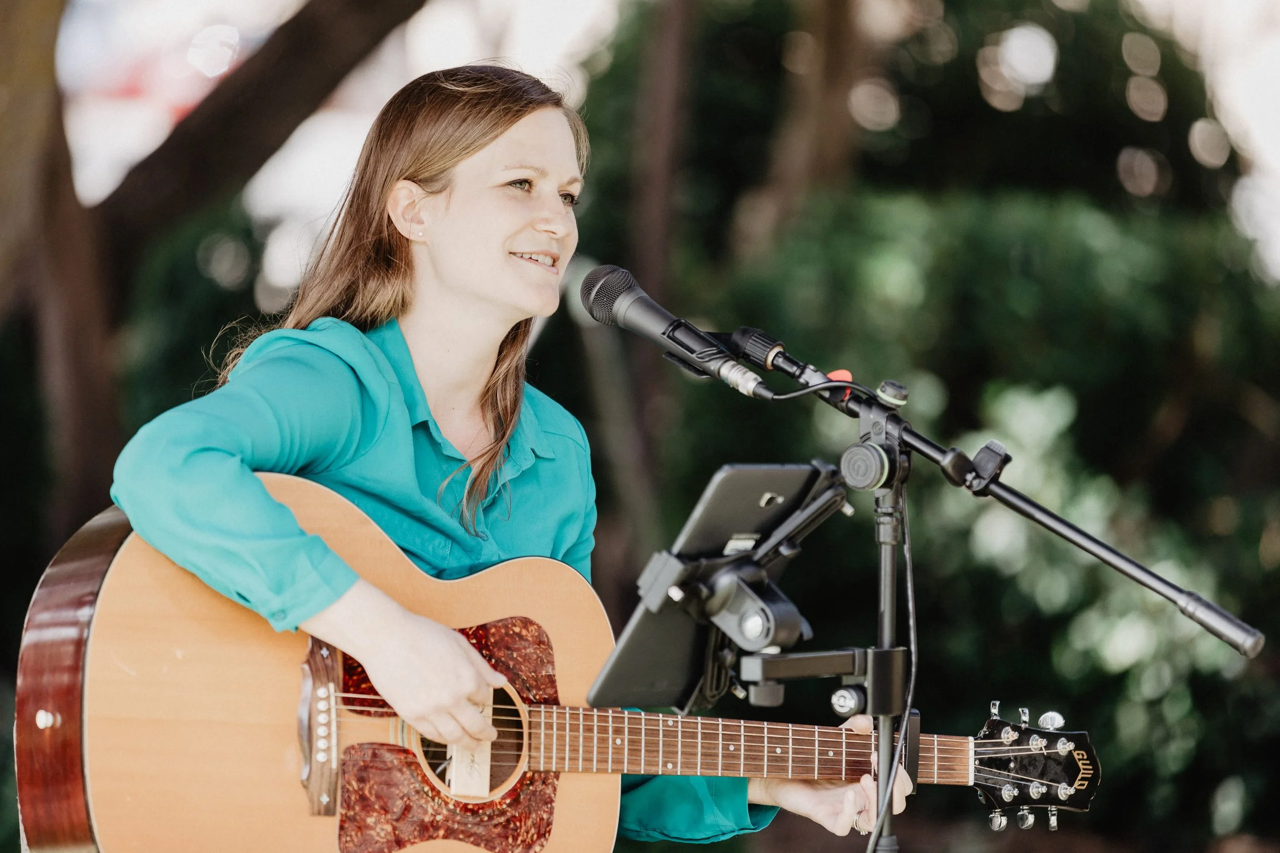 Book acoustic background music South Australia | CORINNA live set | Artist Bookings