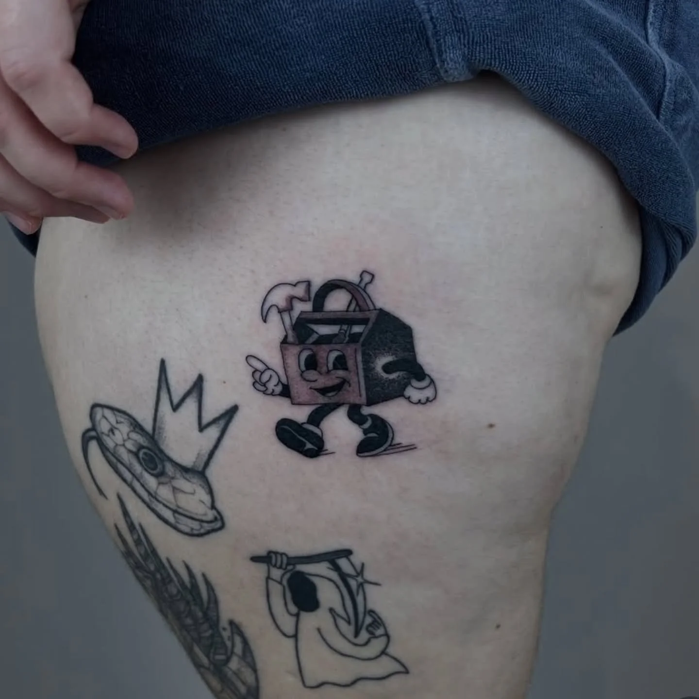 Jack of tools 🔧 by @jjjojo____ from carfeeeday!
Booking available (including big pieces!) 
.
.
#tattoo #vancouvertattoo #vancouverart #carfreeyvr2025 #vancouvertattooartist #tattooflash #tools