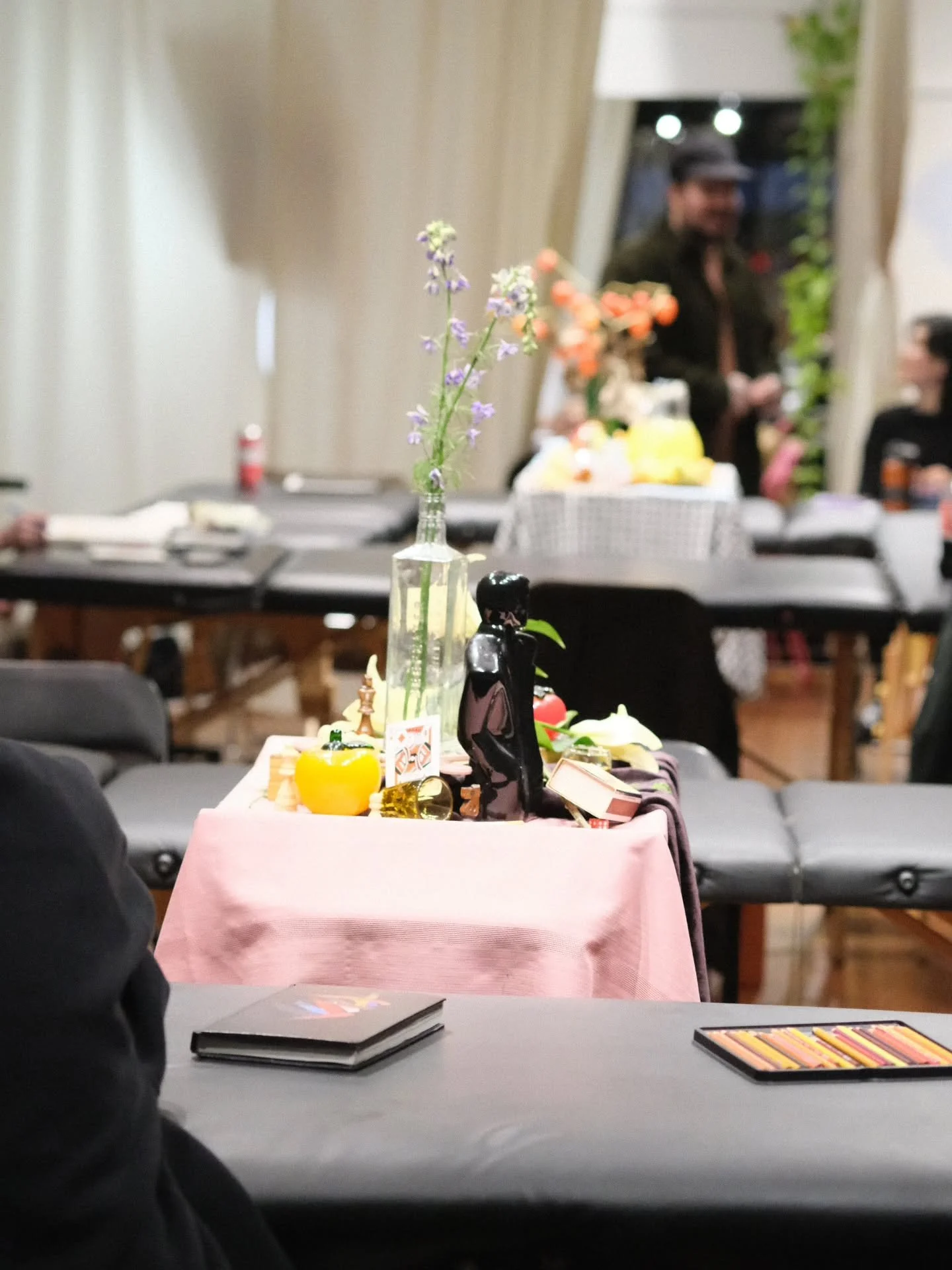 Some moments from last year's Drawing Night ✨️
We're bringing it back for the Spring Equinox Still Life Drawing Night - this time featuring taxidermy from @mothandmoonbeam 

📍 March 21, 6pm - 9pm 
🎟 Tickets on link in bio 
📌 3283 Main St 

All ski