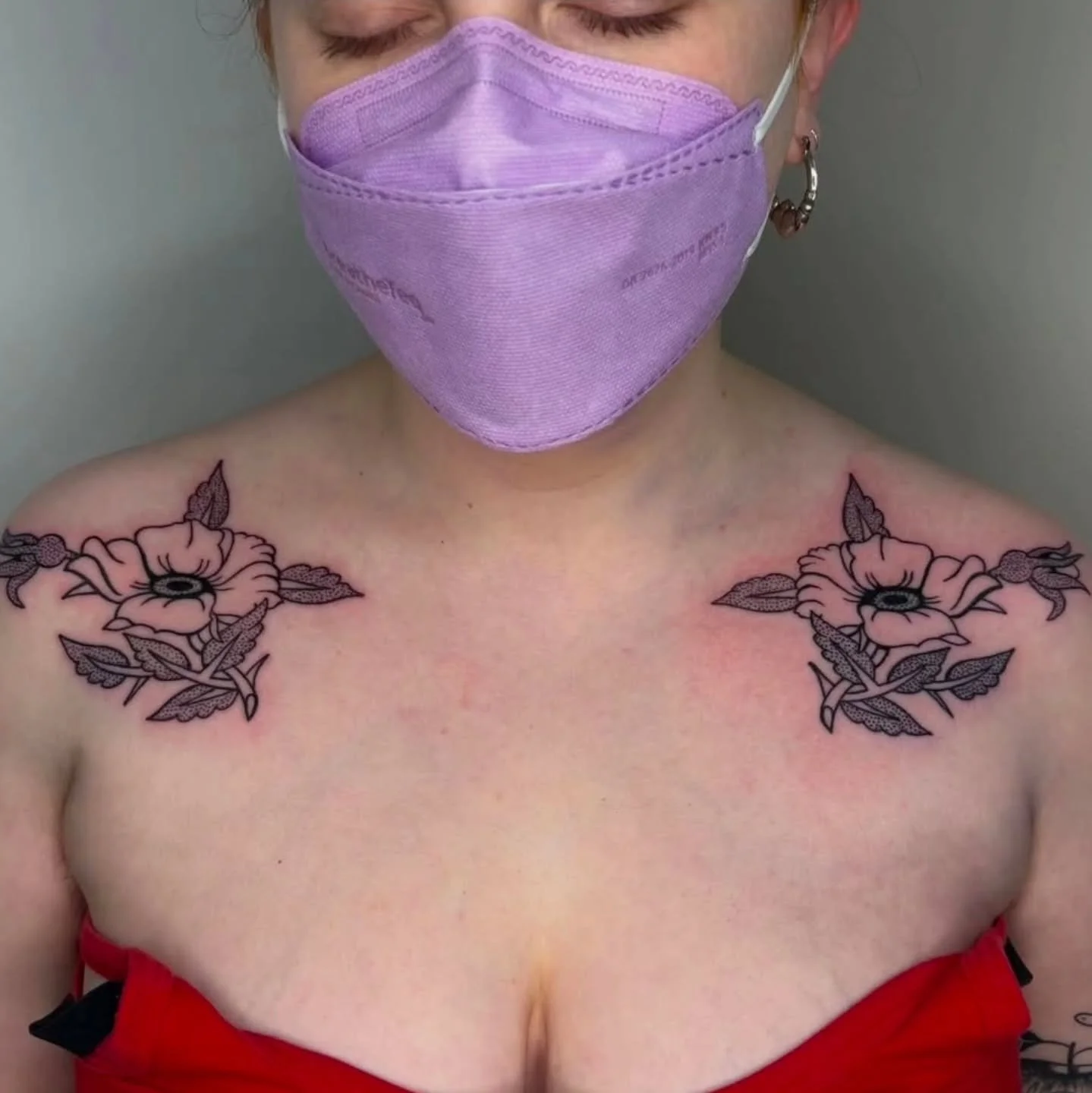 Wild Rosss 🌹 by @fl0atingb0nes 
.
Upcoming: Music Flash Day - April 18 (details coming soon!)
.
.
#tattoo #rose #rosetattoo #vancouvertattooartist #yvr