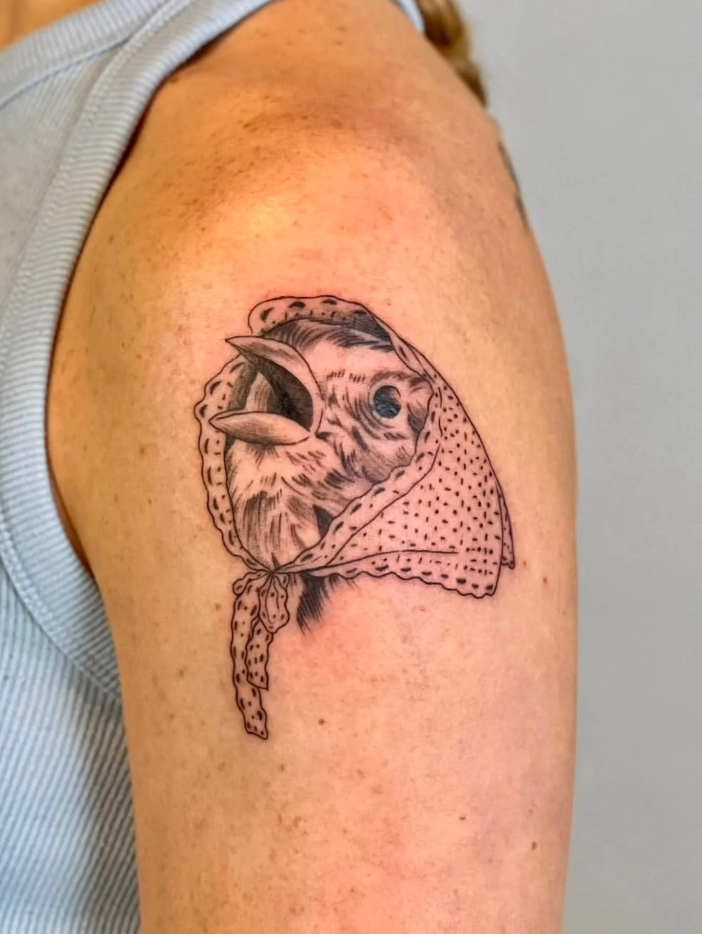 Cute singer sparrow 🐦 by @statlew_ 
.
Upcoming: Music Flash Day, April 18 (details coming soon!) 
.
.
#birdtattoo #sparrow #vancouvertattoo #vancouvertattooartist #yvr