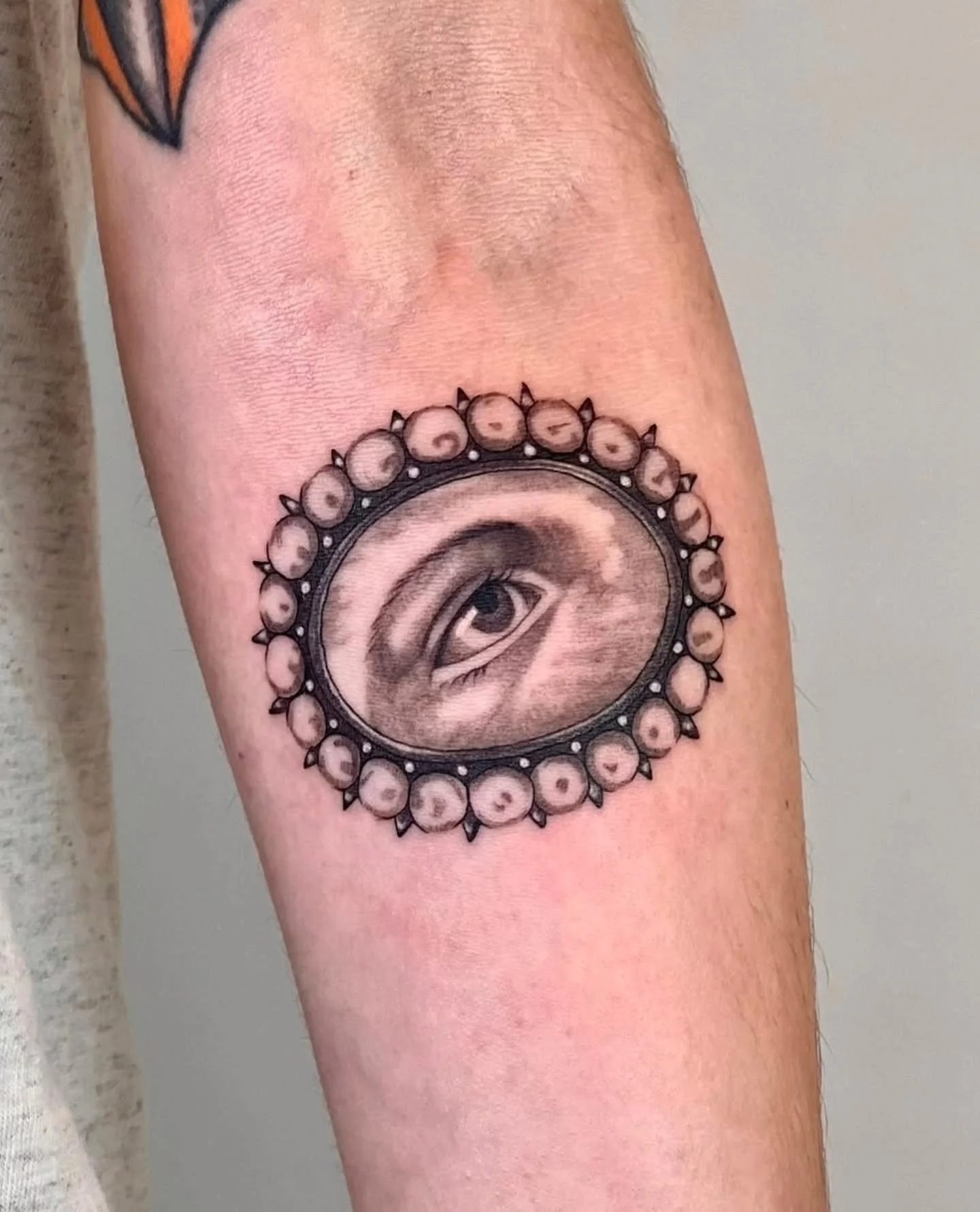 Lover's eye brooch by @statlew_ 
.
.
#tattoo #vancouvertattoo #eye #vancouvertattooartist #yvr