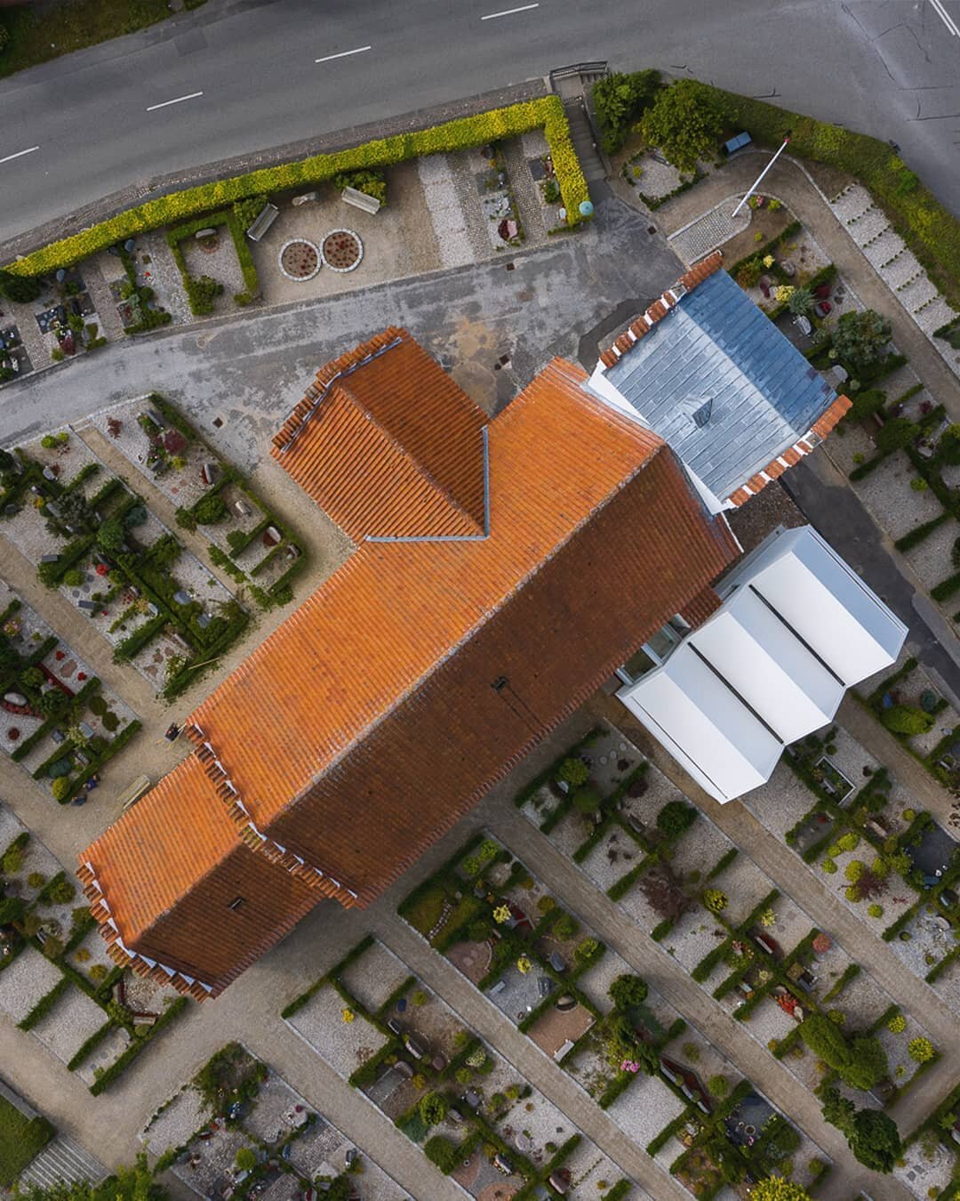 Shape
Sacristy in Tilst, Denmark / 2020
Photo:&nbsp;@torbeneskerod

#tuliniuslind #danisharchitecture #danskarkitektur #kirke #tilst