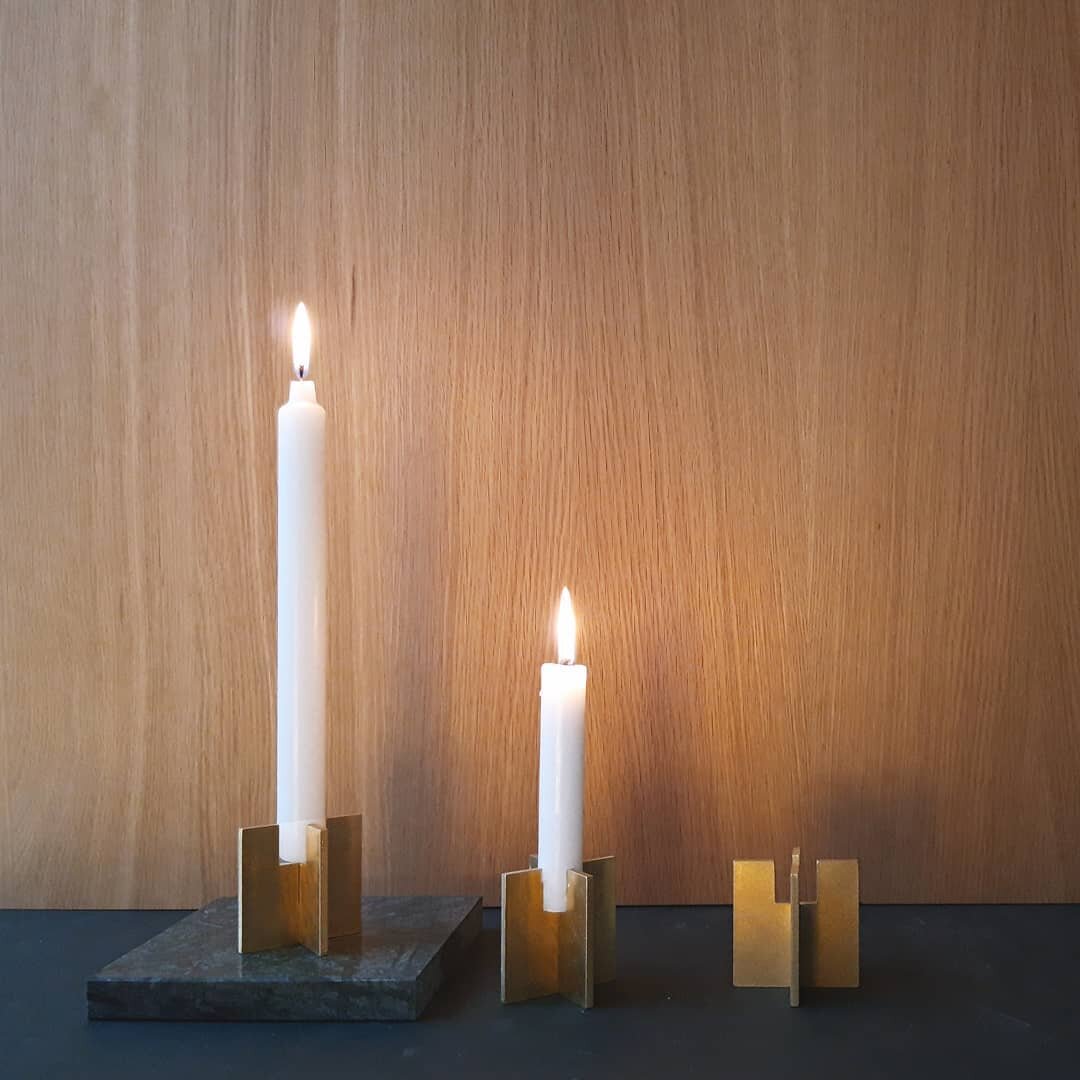 Happy holidays and warm wishes to you from Tulinius Lind!

For occasions like this and a cozy everyday life we have designed this candleholder in brass: minimalistic yet festive, easy to disassemble when not in use

#tuliniuslind
#danishdesign #dansk