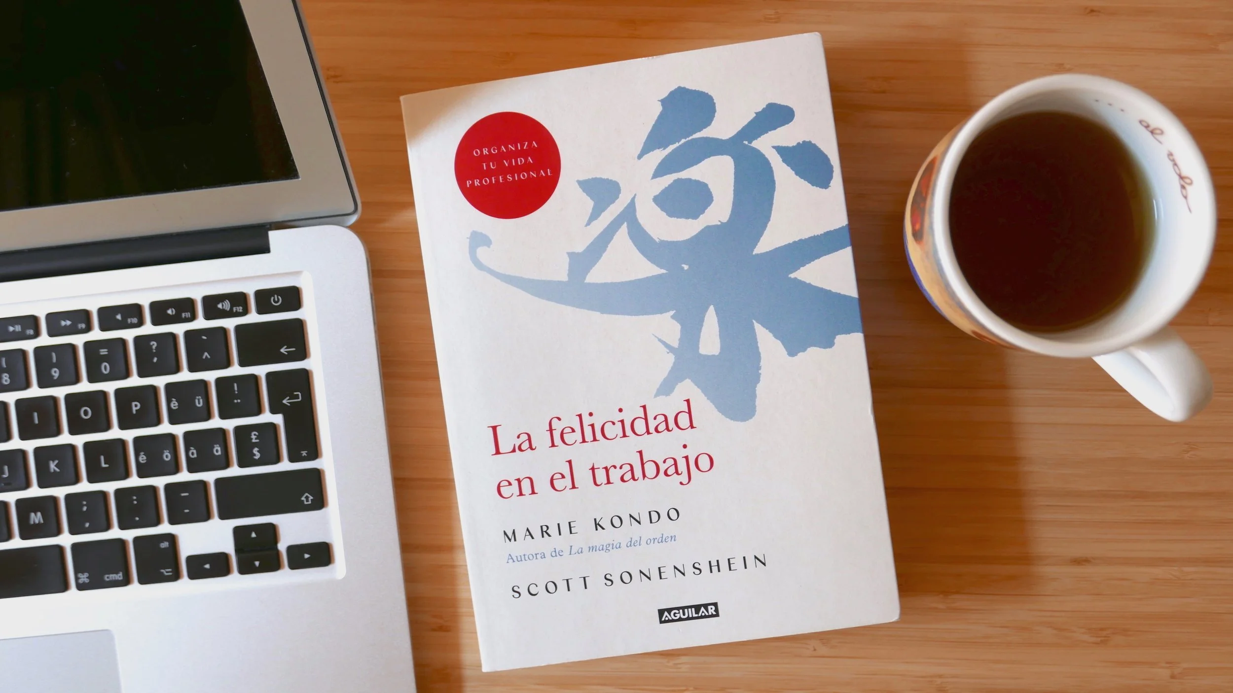 "Lavorare con goia" - Libro de Marie Kondo e Scott Sonenshein