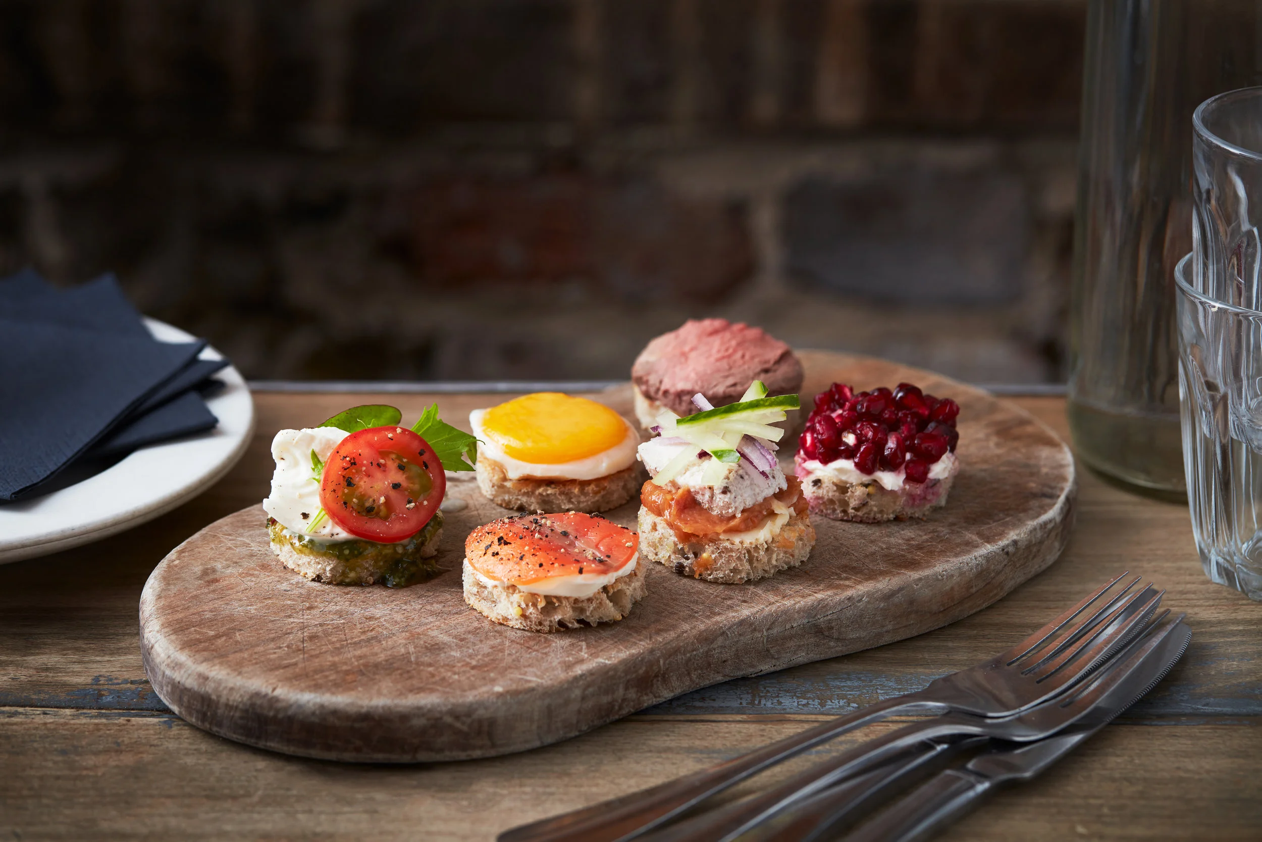 11_01_18_TheGrocer_Canapes_003.jpg