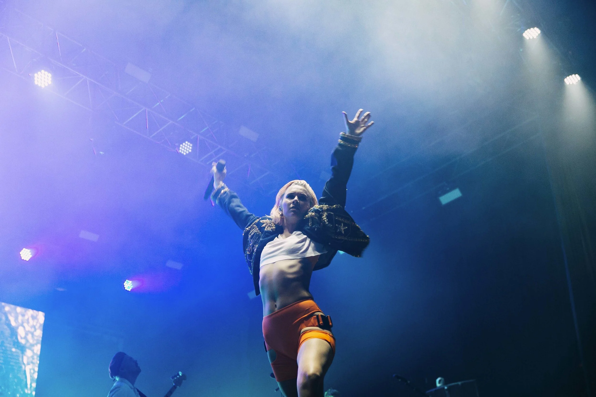 BROODS_LaurenConnelly4.jpg