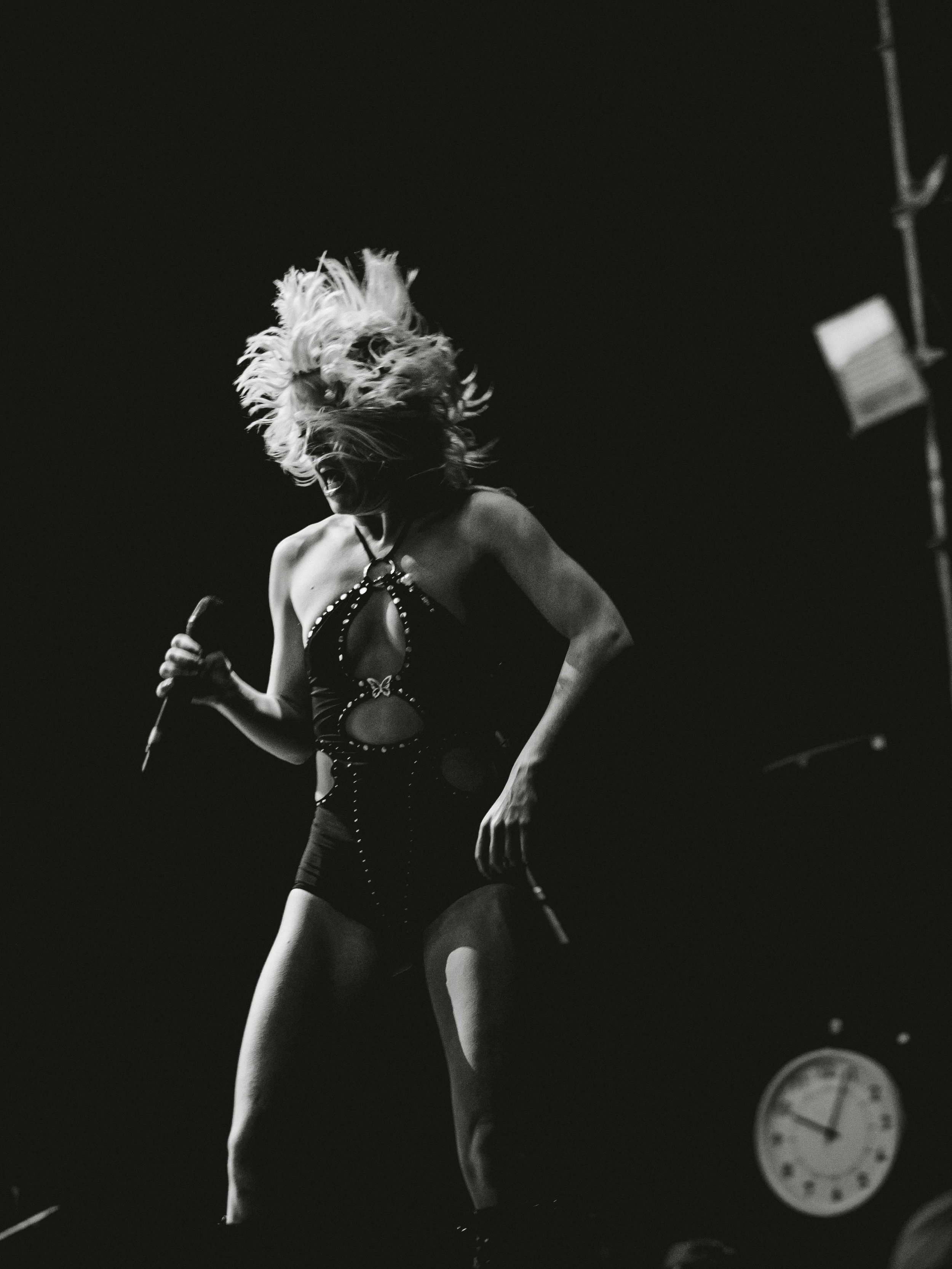 AMYL AND THE SNIFFERS