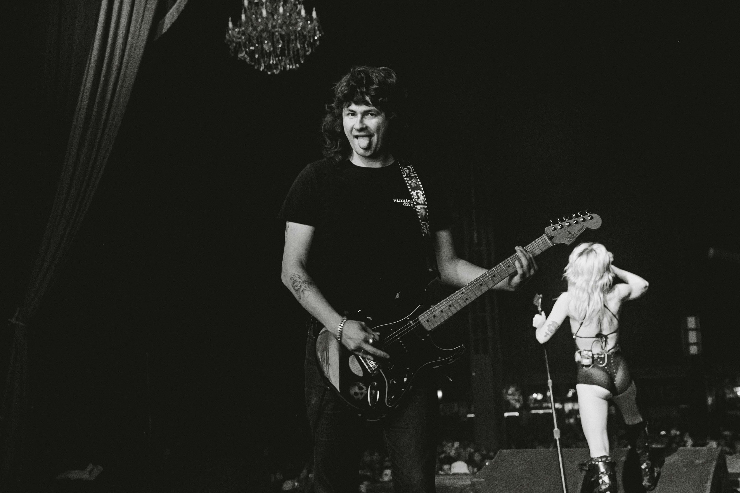 AMYL AND THE SNIFFERS