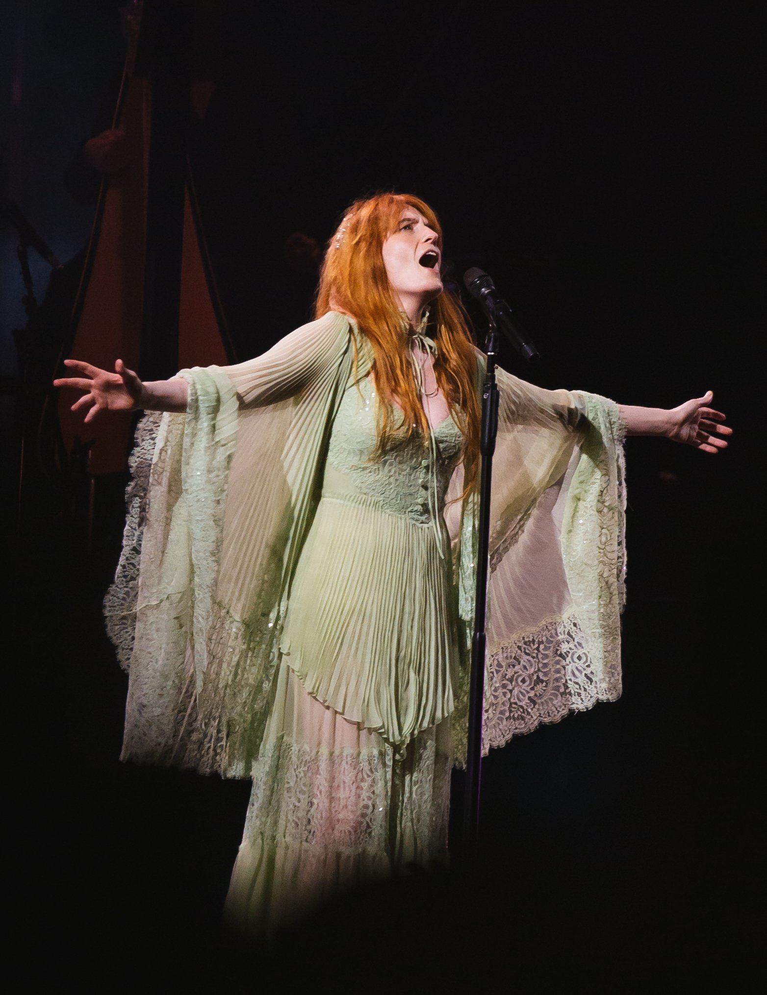 FLORENCEANDTHEMACHINE_LaurenConnelly-10.jpg