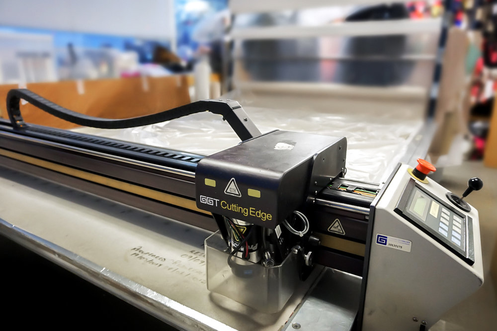 The DCS 1500 sample cutting machine.