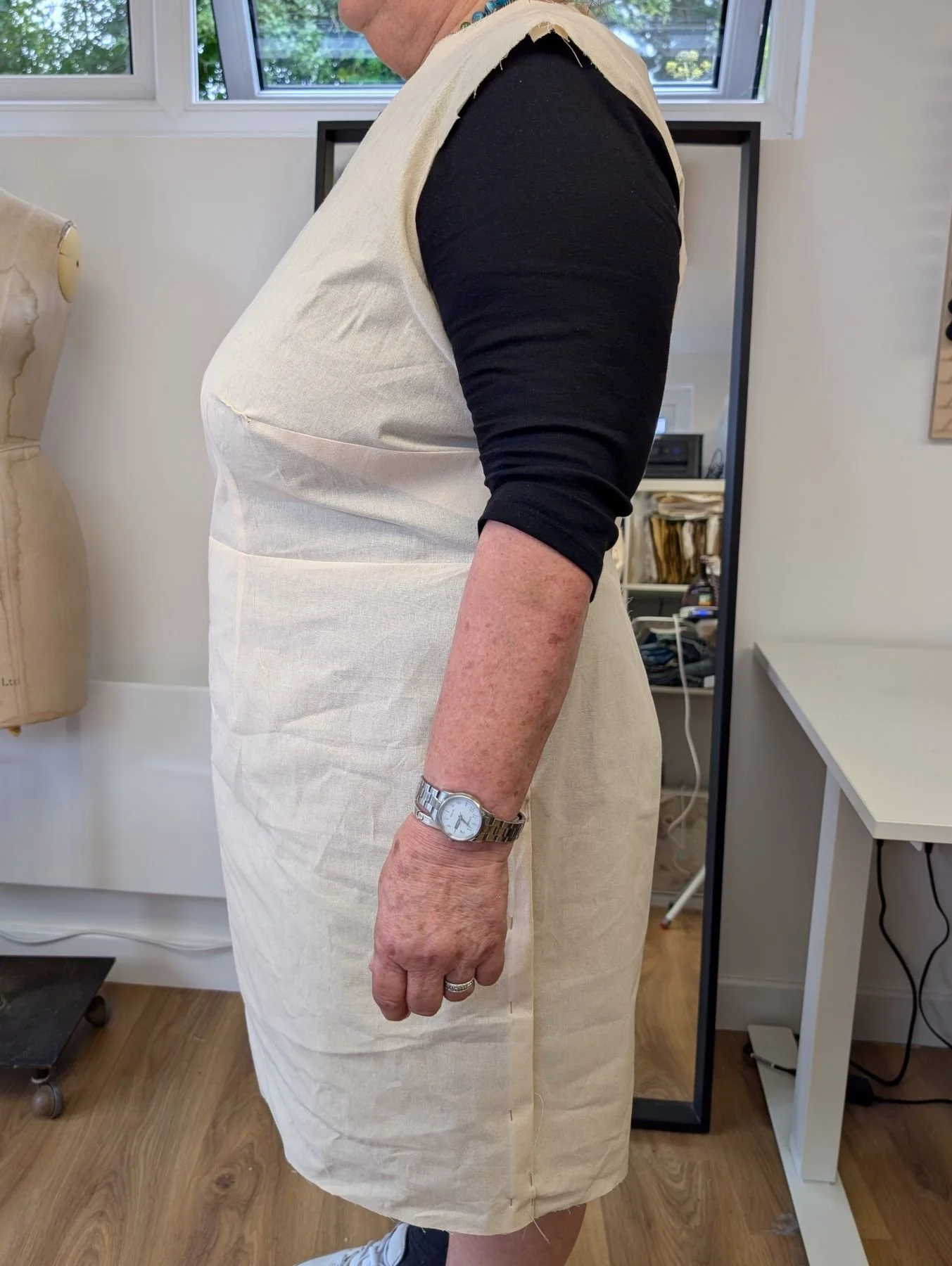 fitting-dress-block-skirt-side.jpg