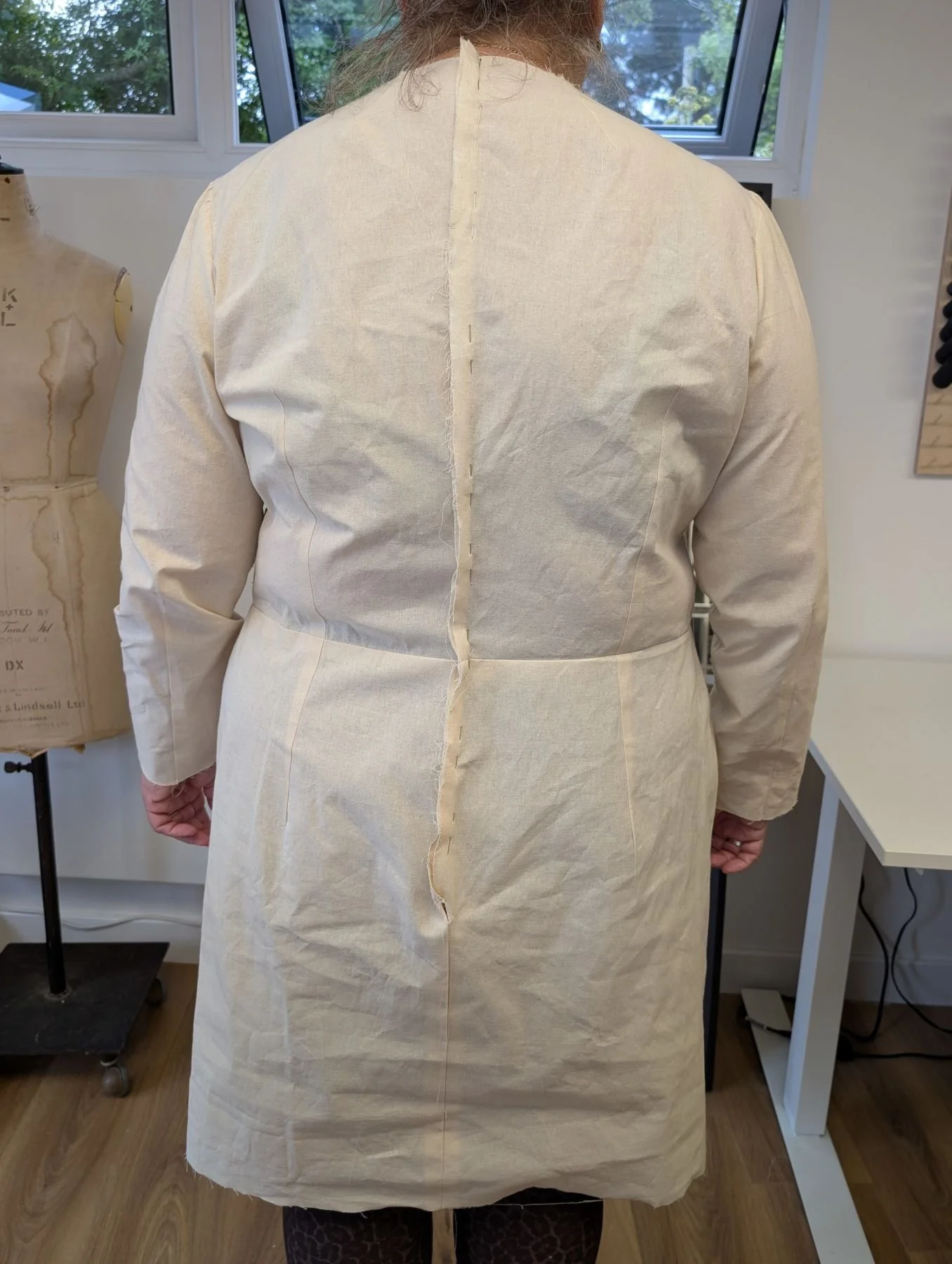 fitting-dress-block-with-sleeves-back.jpg