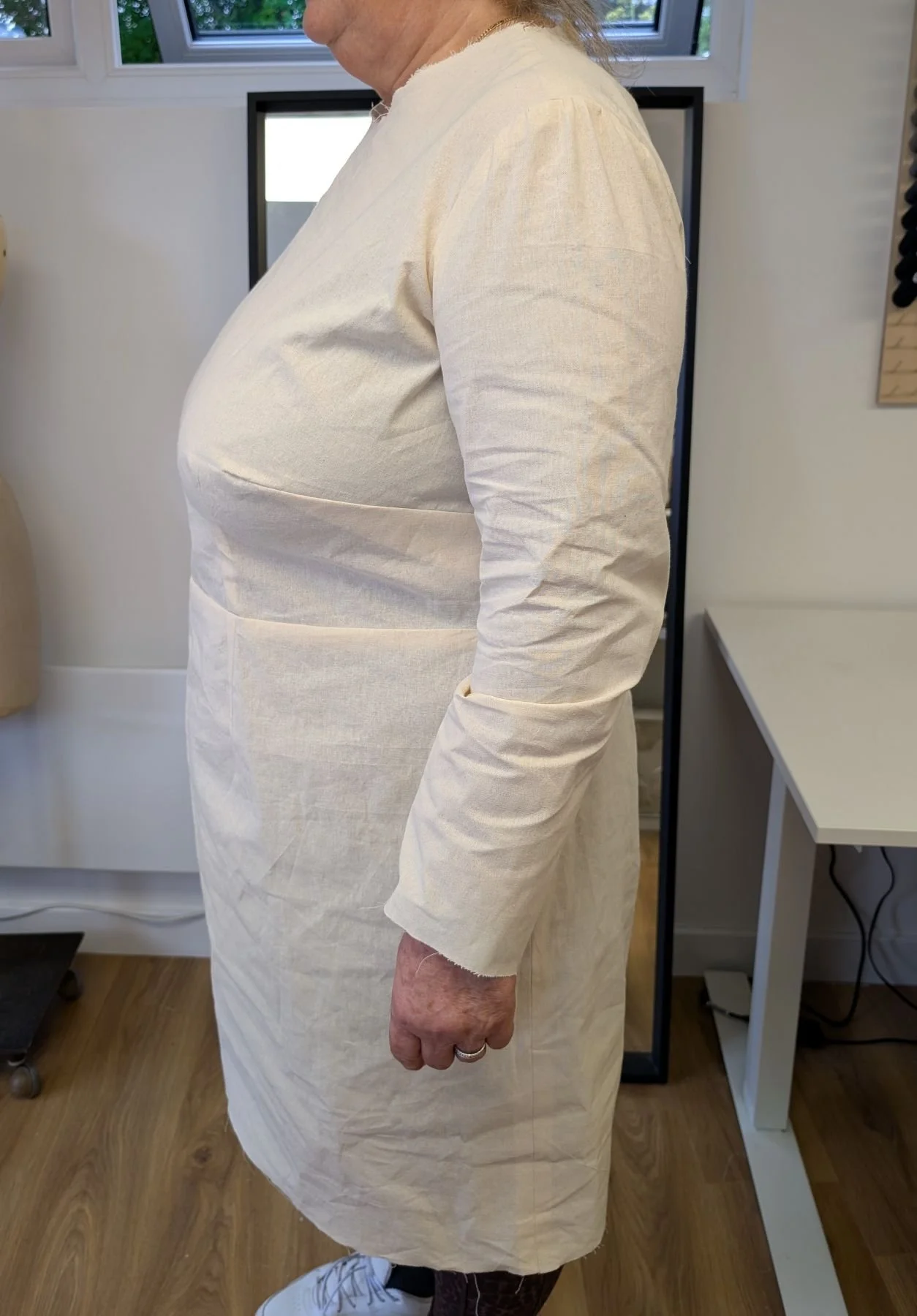 fitting-dress-block-with-sleeves-side.jpg