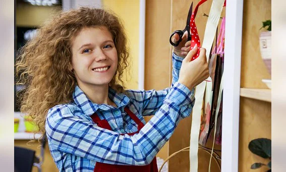 404_Praktikum_Girl_Purchase.jpg