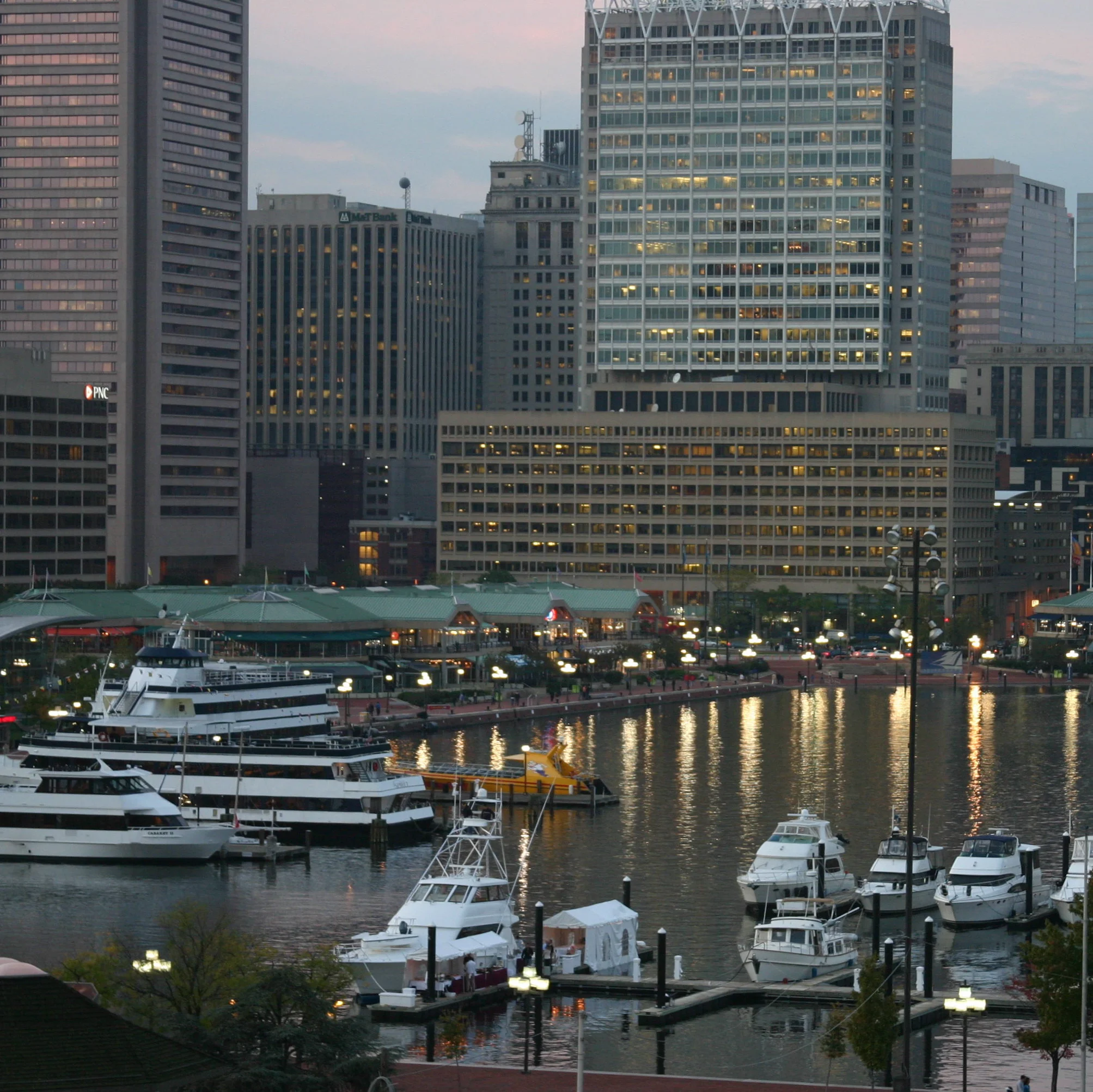Baltimore's Federal Hill: Views at Dusk