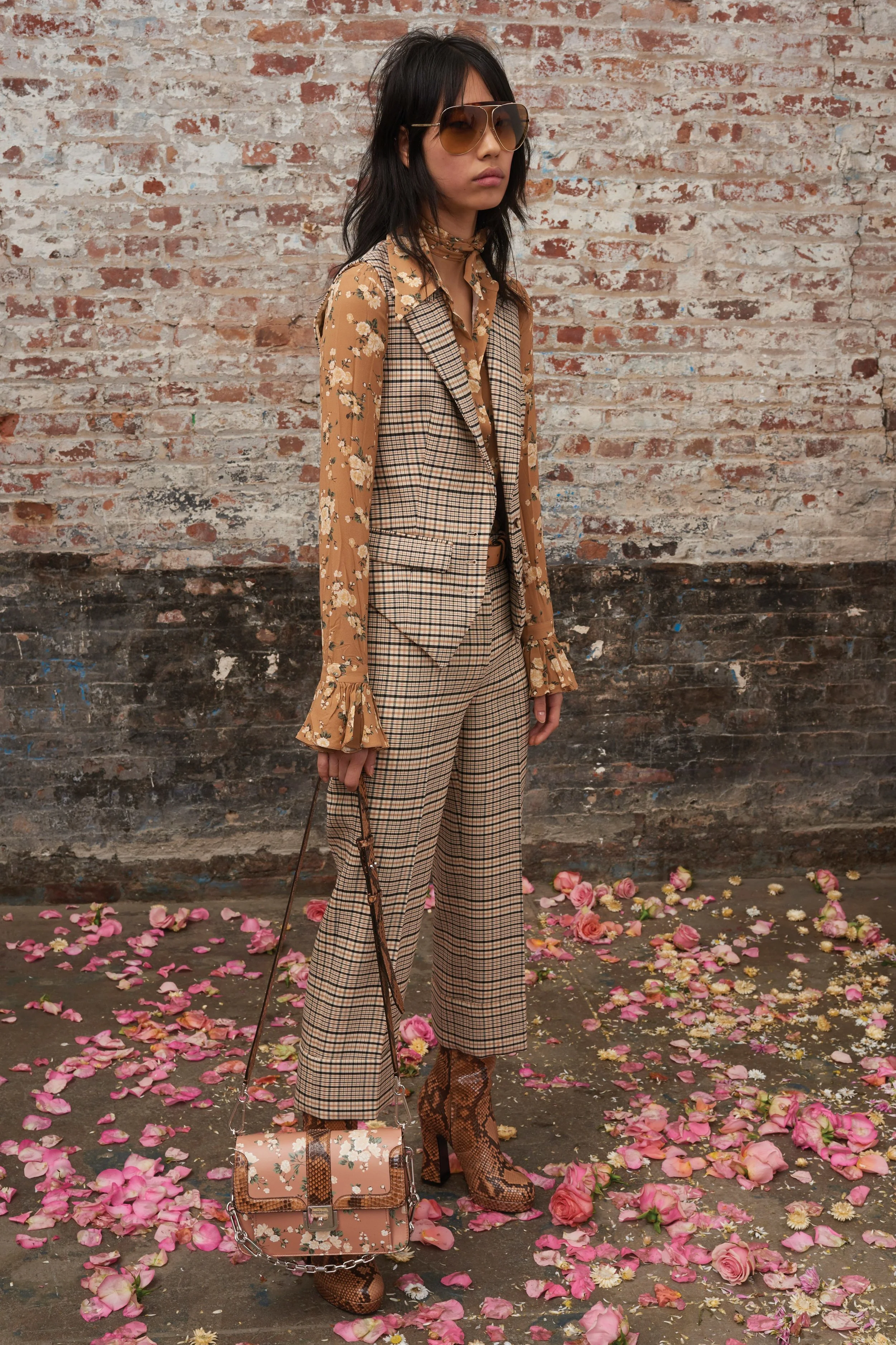 6-michael-kors-collection-new-york-pre-fall-19.jpg
