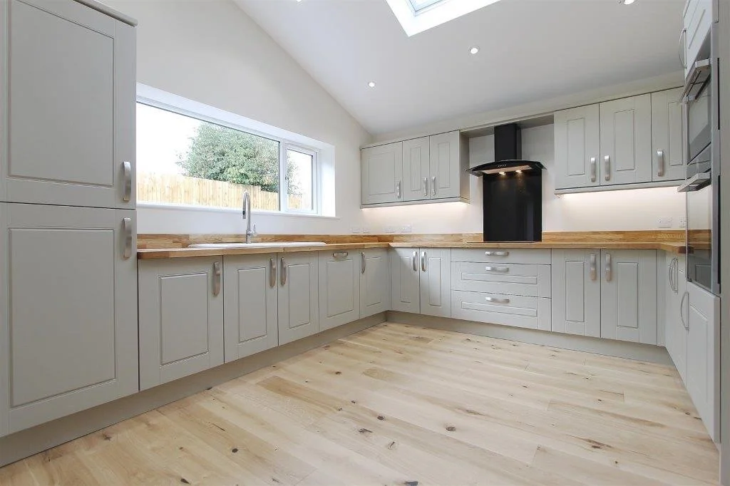 Dunston 2 kitchen.jpg