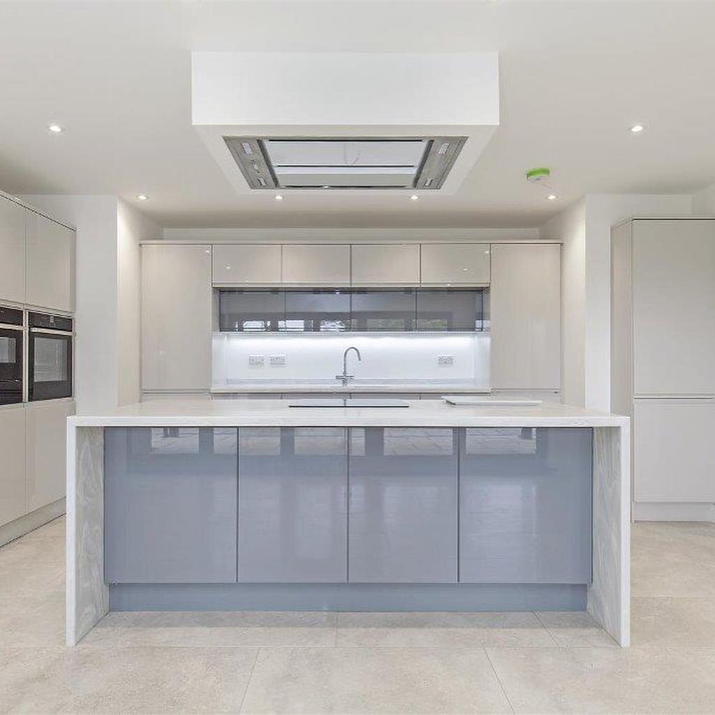 Modern, sleek lines in the kitchen of one of our luxury homes. All of our developments are fitted out to a high specification and designed beautifully. Keep an eye on our insta page, Facebook or website for details of our next developments coming soo