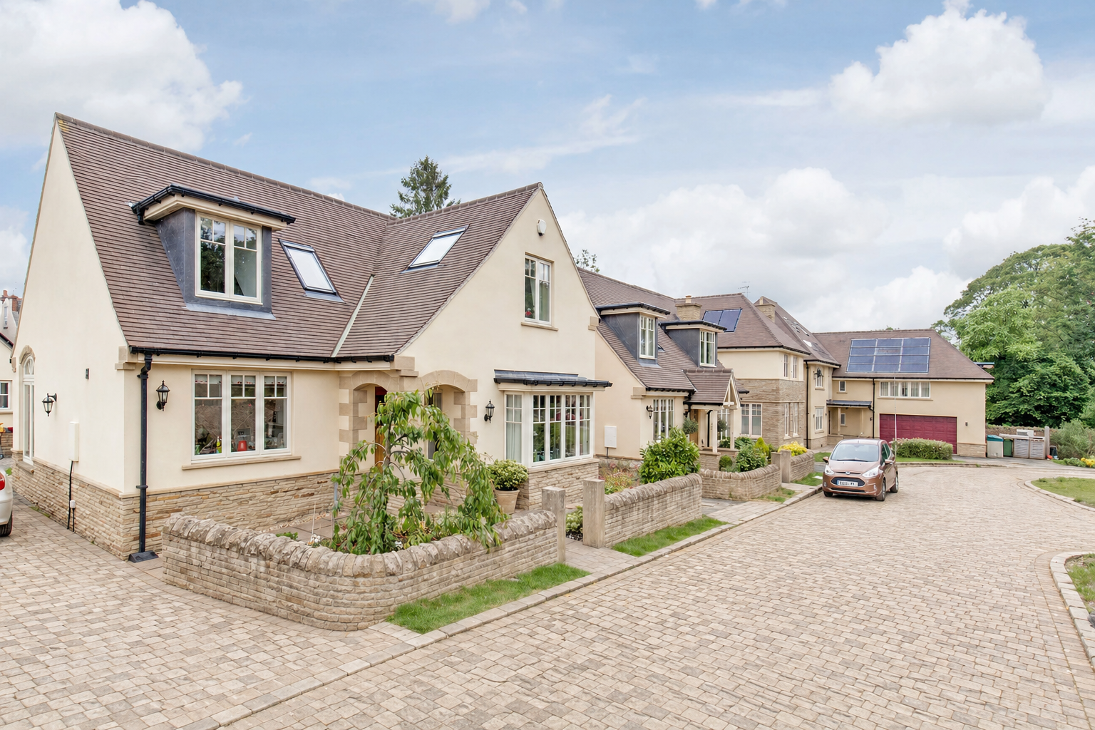 Rockys Road for Home Banner - Cobbled.png