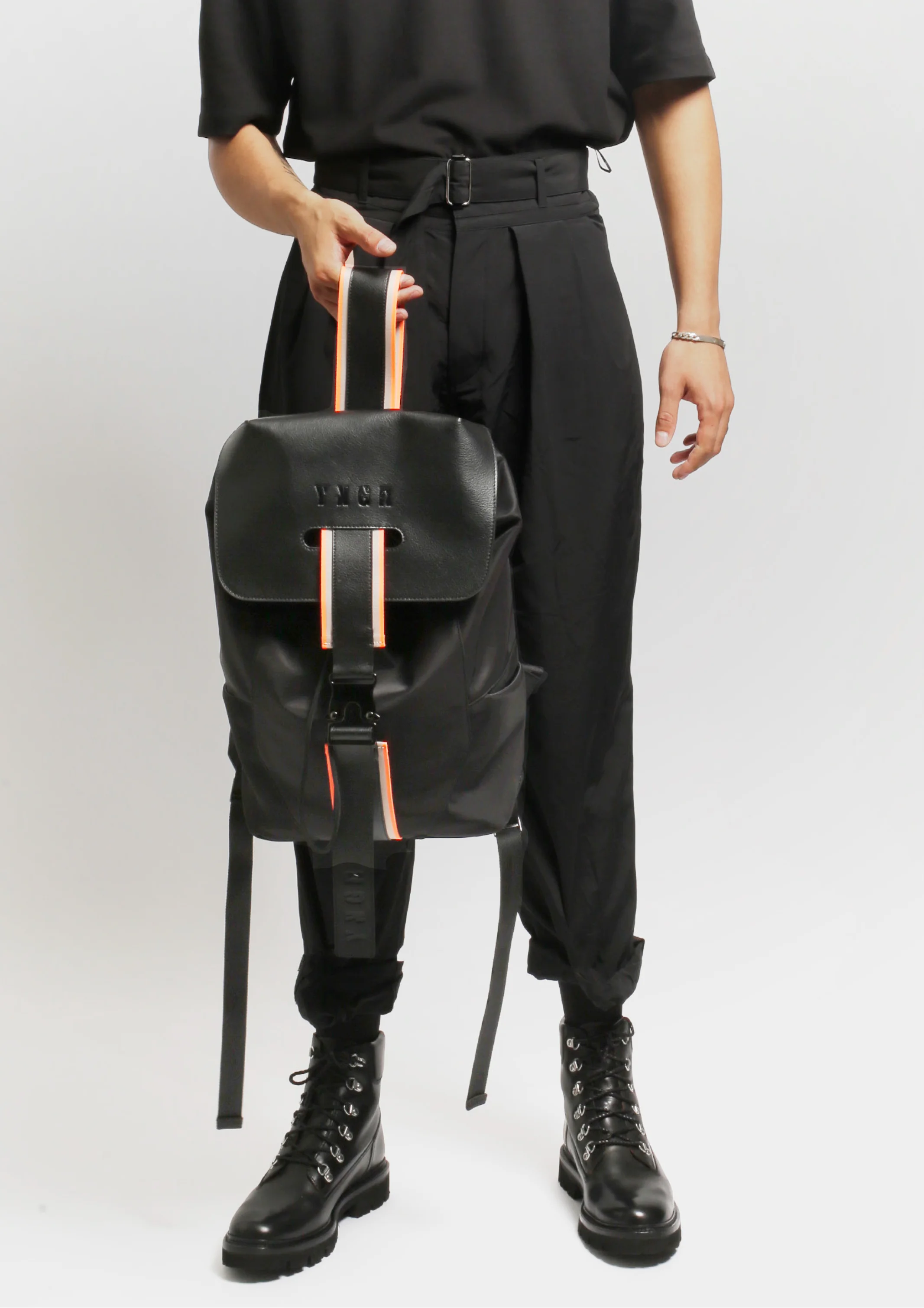 backpack006.jpg