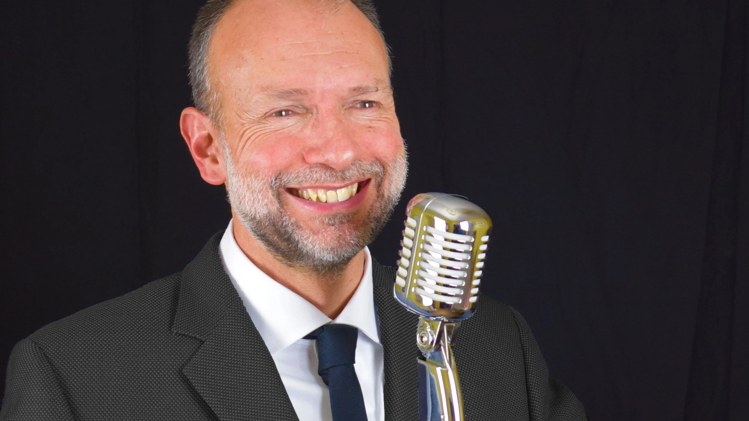 El Nov 18_CropJacket4.jpg