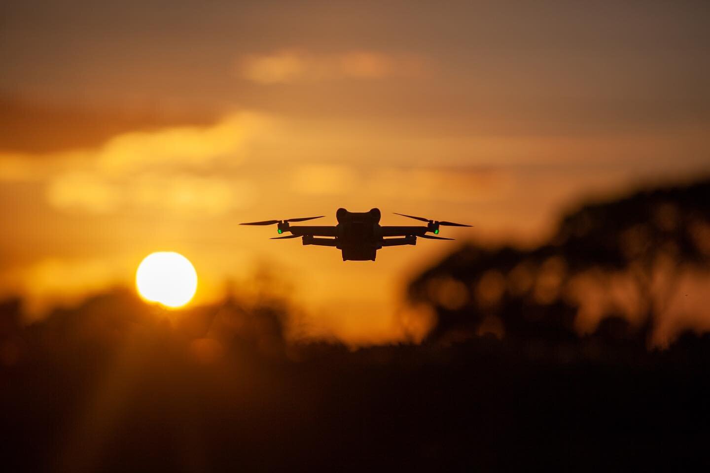 Meet Marvin the 3rd 🚁

I built my first drone in 2012 and it was massive! Extremely hard to fly (no gps) and it carried a fixed GoPro hero 4 with no image monitoring 😬

Fast forward 12 years and here we are&hellip;Arrived in the post- a fully autom