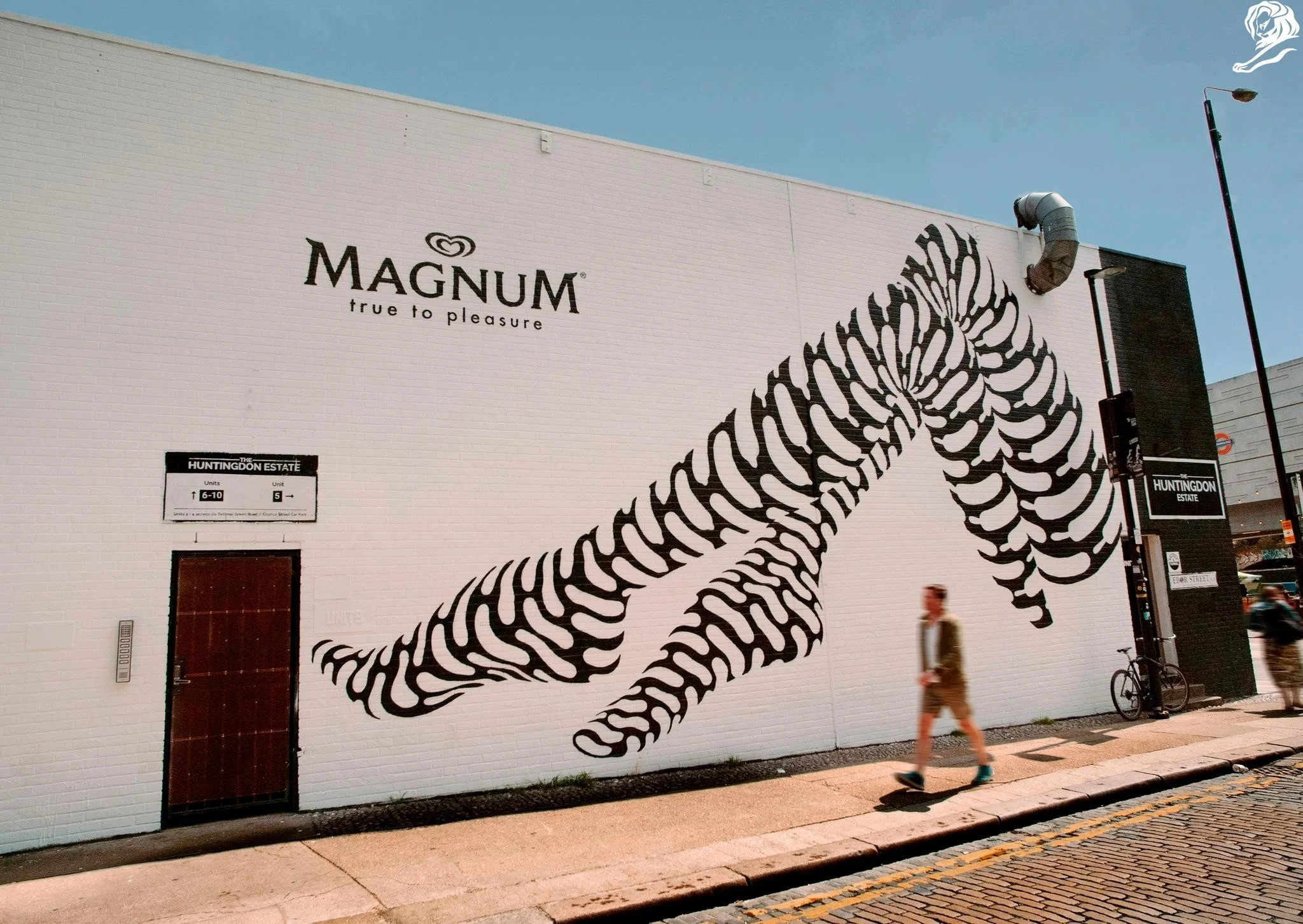 MAGNUM_UNILEVER - Pleasure Icon   - MULLENLOWE - Cannes Lions 2020 (Supporting Images from The Work - 707624-28001914).jpg