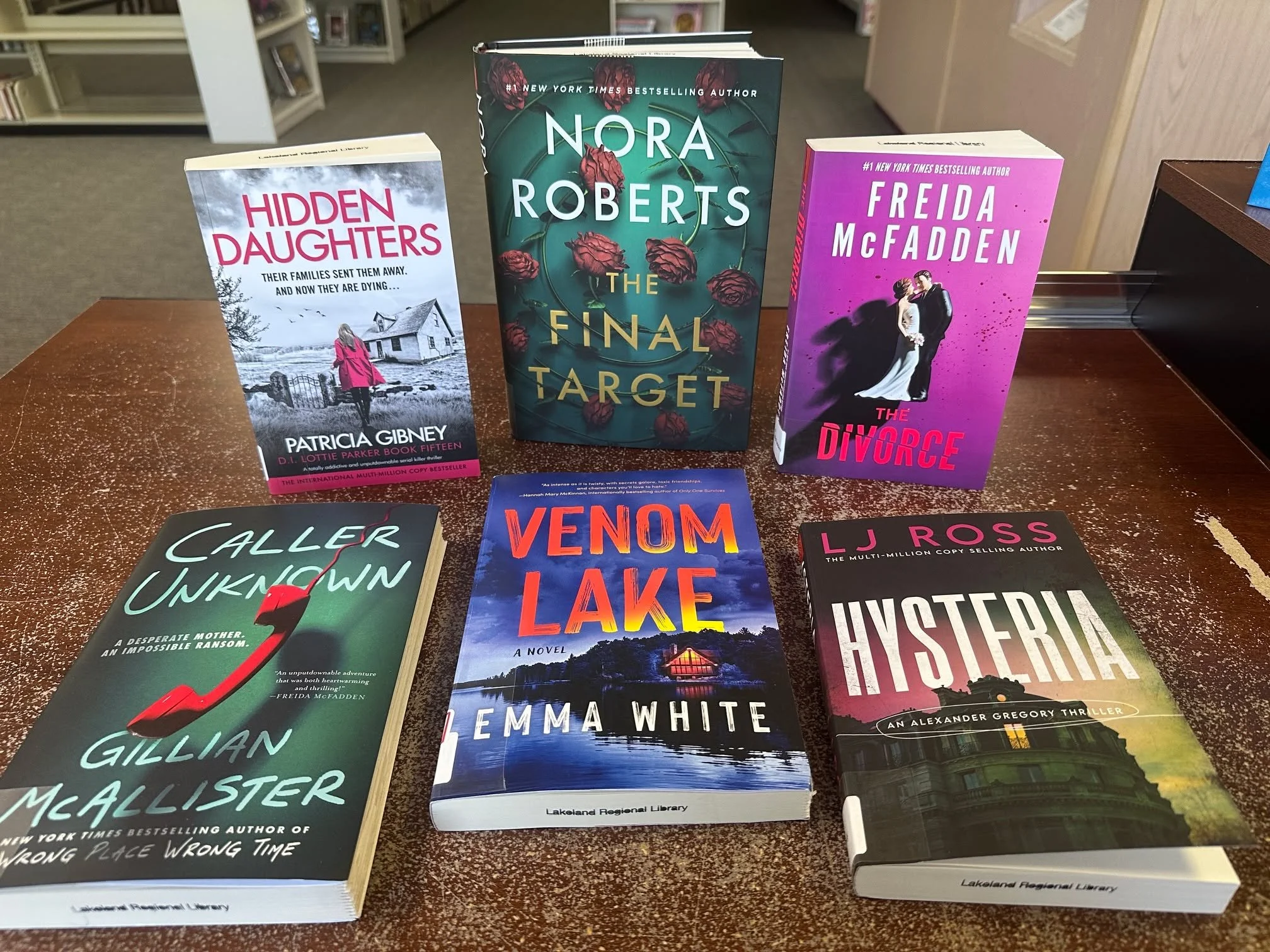 ☀The sun is shining, the sky is blue and it feels like the perfect day for a visit to the library!  We've got lots of great new books waiting to be checked out!!📚