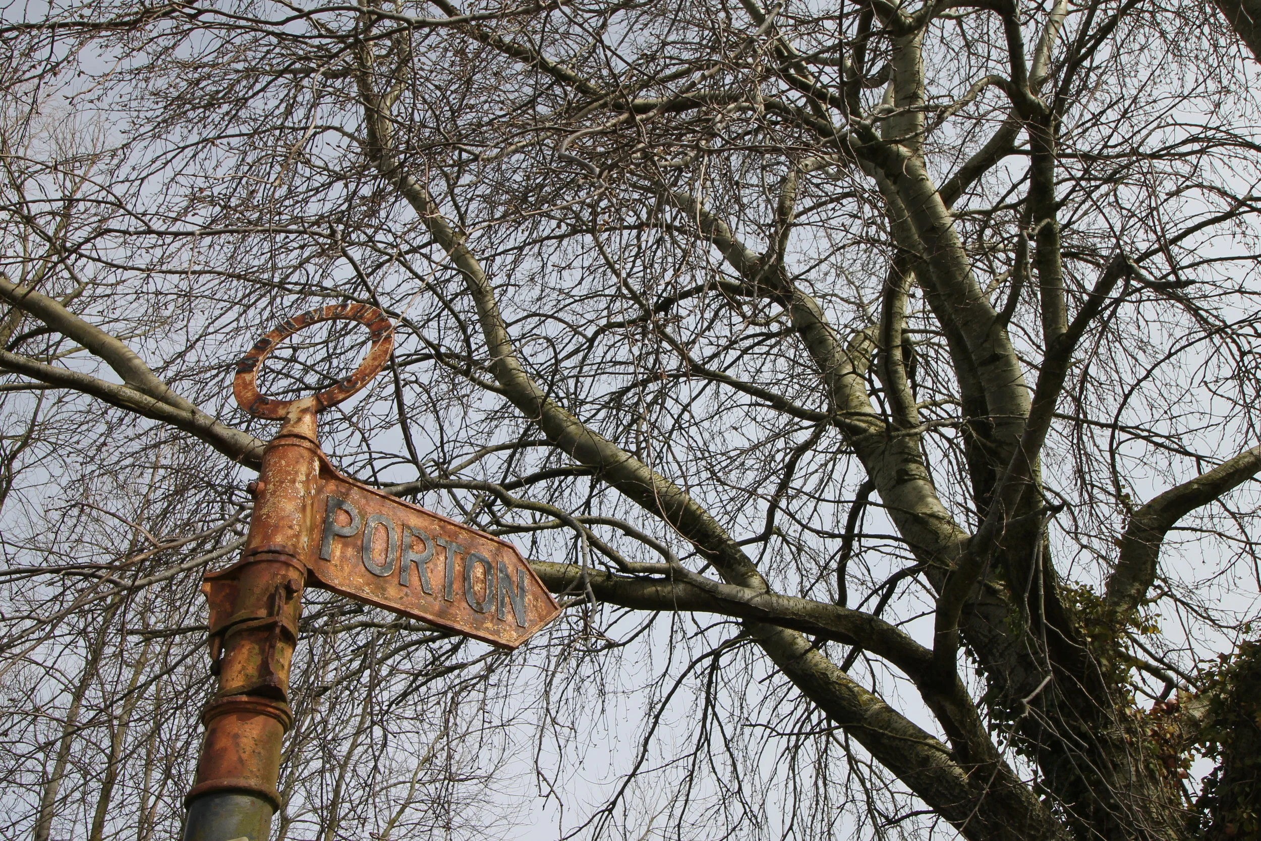 Arwyddion Croeso a Phriffyrdd