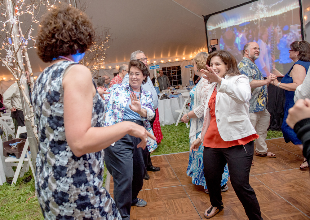 PARTY064.jpg
