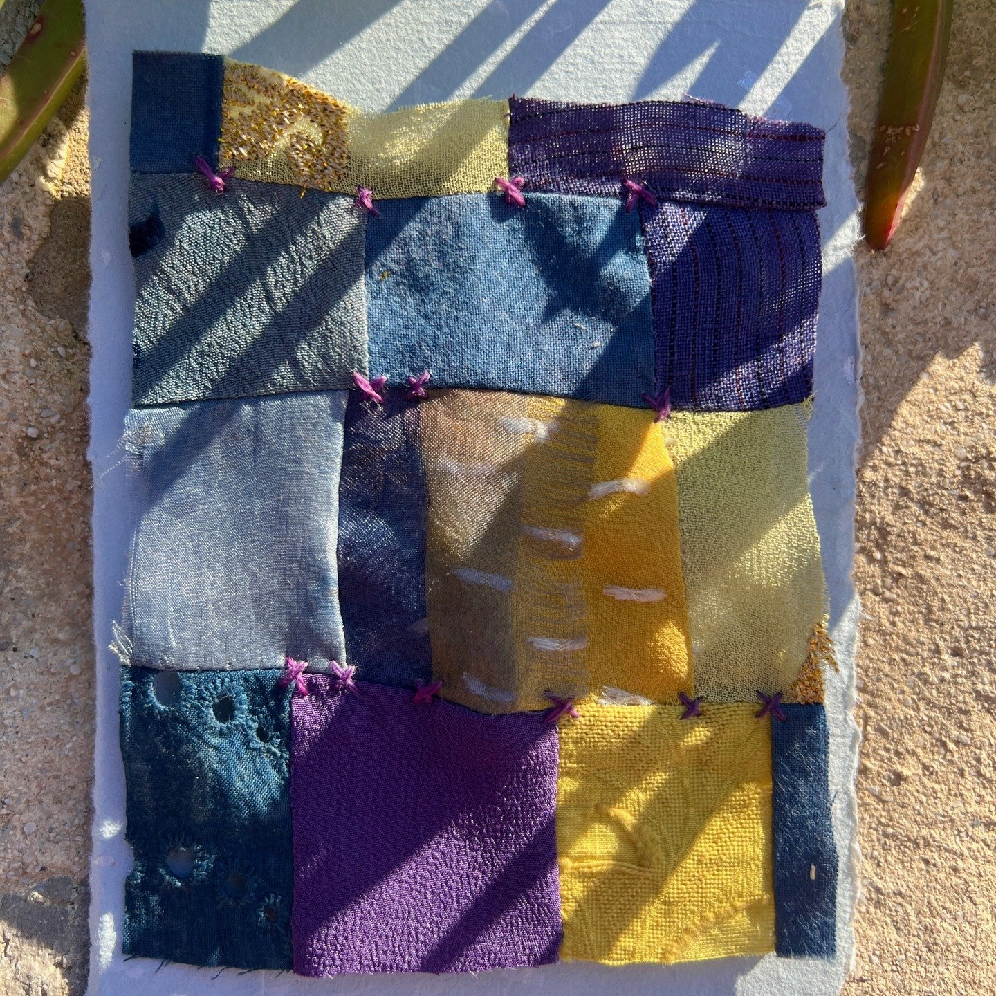 Day 3 - We had sunshine!!
Naturally dyed patchwork for the @dothe100dayproject where I'm focusing on using all of my naturally dyed fabric scraps and salvaged yarns ends from my larger projects. ♻️

When small pieces of fabric and yarns aren't large 