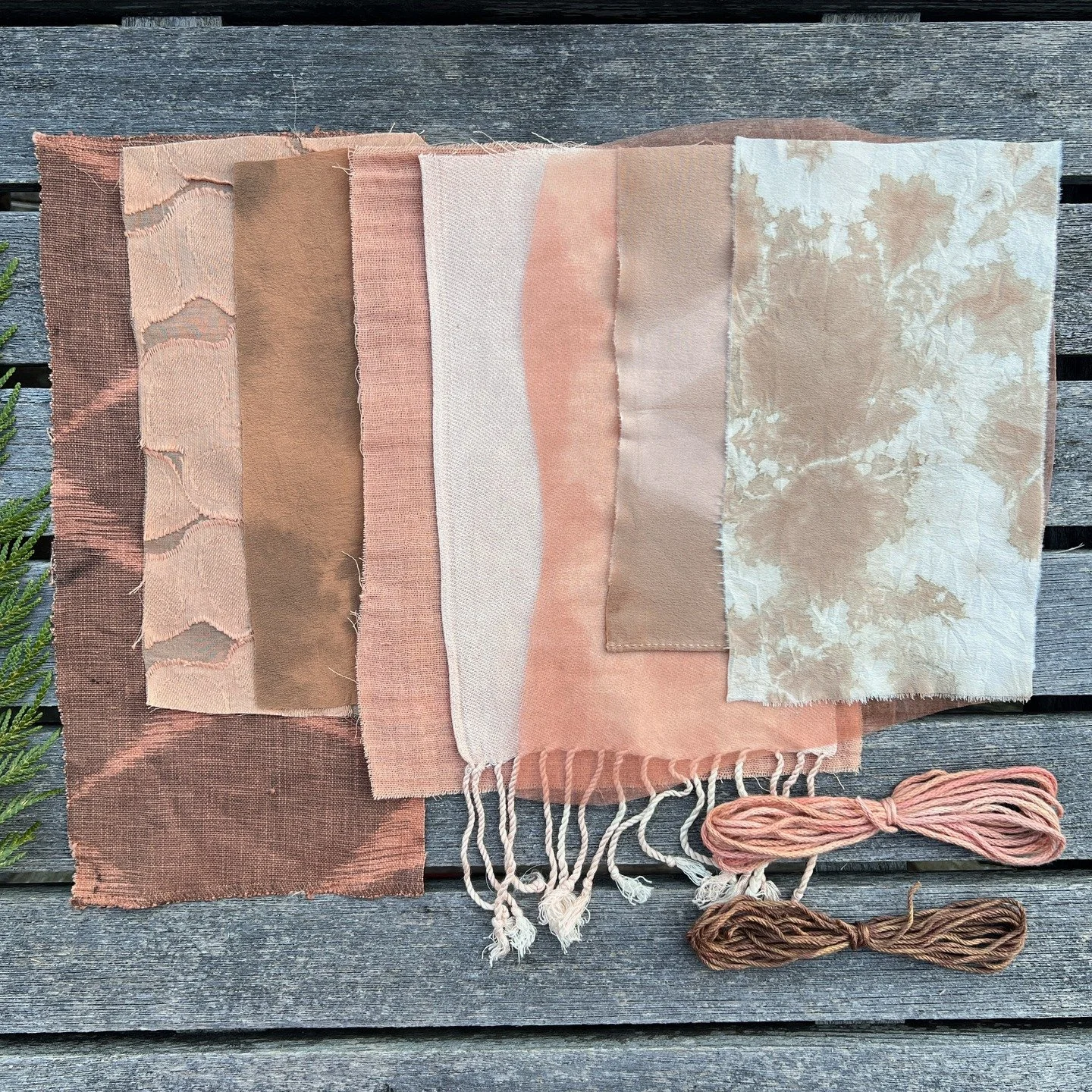 🌿 Sandstone (7) is a #naturallydyed slow stitch fabric pack with a colour palette of brown, peach, cream, apricot, and orange. It has a variety of patterns and textures in an assortment of silk, cotton, linen, and wool with an organic cotton yarn, a