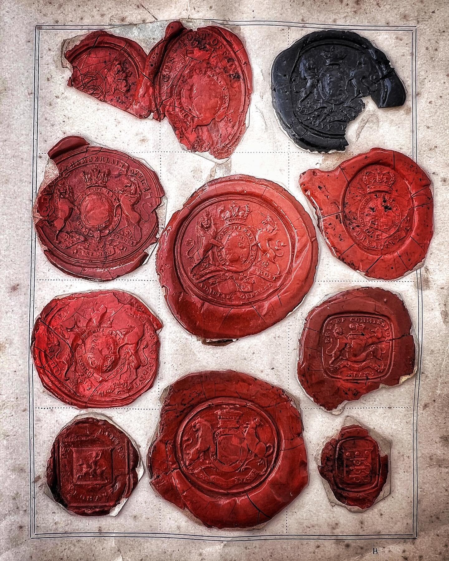 Once reserved for the ruling elite and wealthy noble classes, the practise of using wax seals became a symbol used for authenticating documents from as far back as the middle ages. By the 13th century, the method of sealing documents was widespread. 