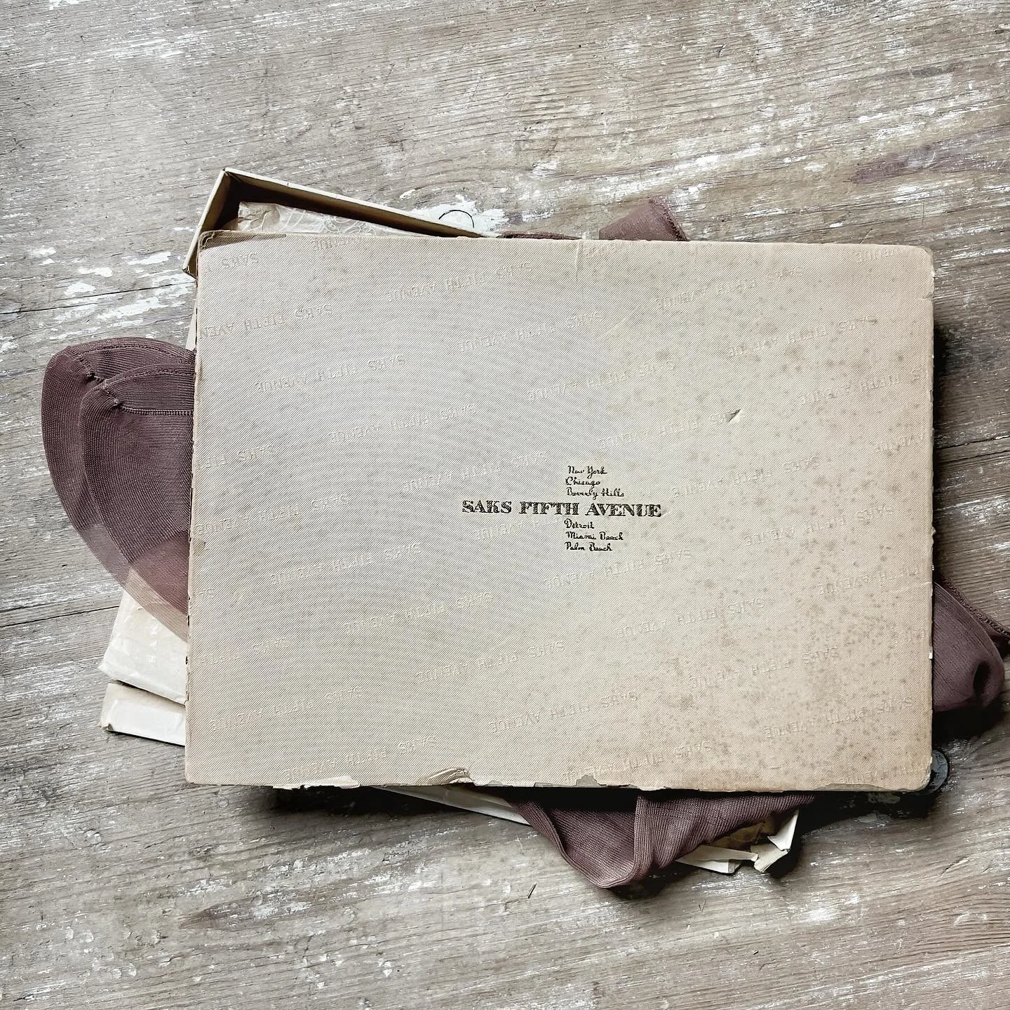 A gift from a GI, still in its original box, loved, treasured and never used.  #seamedstockings #saksoffifthavenue  @saks #gift #americanGI 
#vintagesilkstockings @hannahgeorgevintage