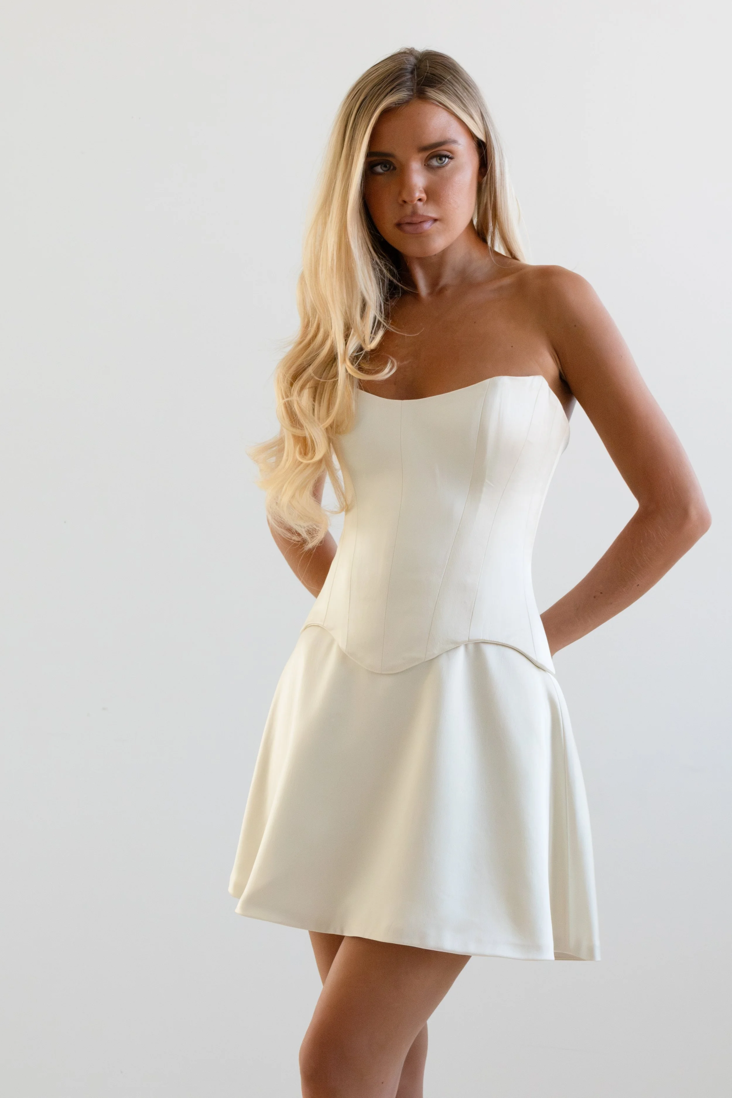HALLIE-3.jpg