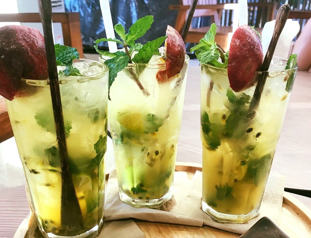 We have a new recipe up on our blog! Passion fruit mojitos!

www.baanchuddanip.com/new-blog/recipe-passionfruit-mojito