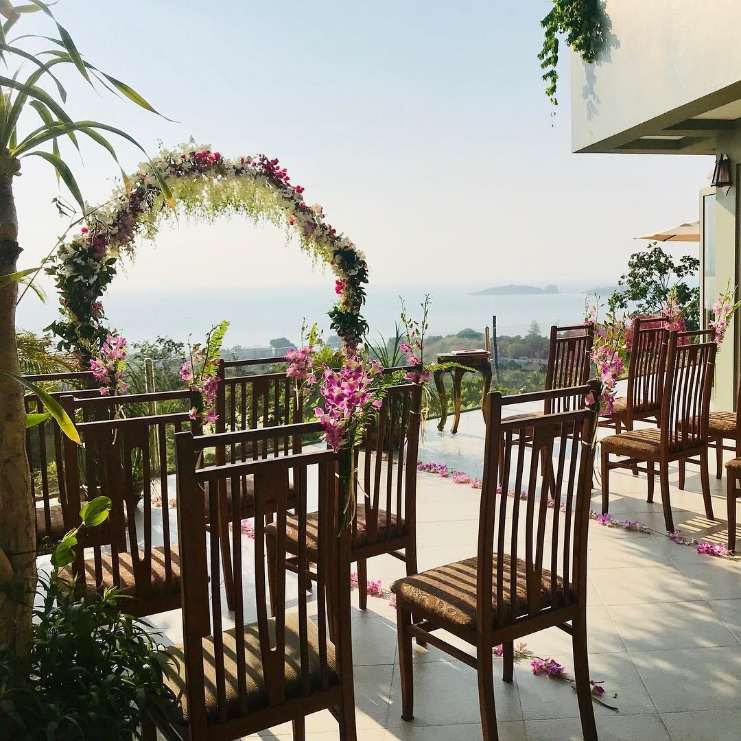 A sneak peek of the setup for wedding that we hosted last weekend. It was a beautiful event with 14 guests in attendance. The ceremony was followed with a sunset cocktail reception and a Thai dinner banquet under the stars. .
.
.
.
.
.
.
#baanchuddan
