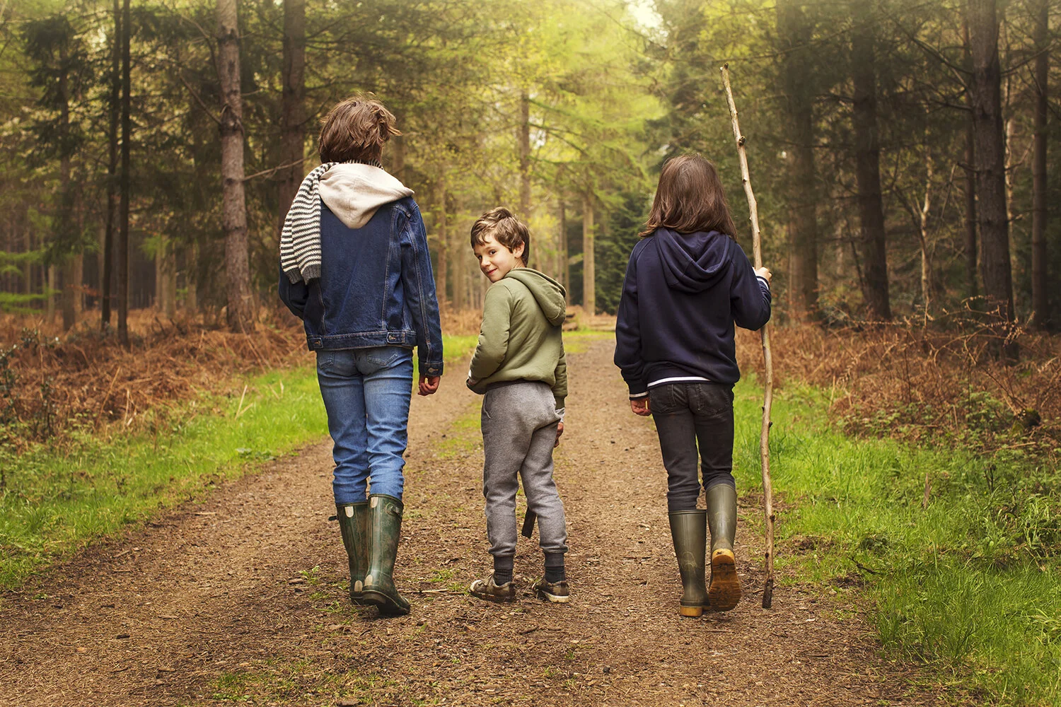 children_in_forest.jpg