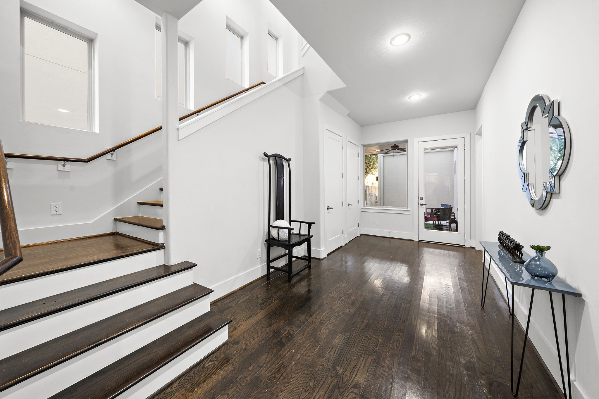 3-web-or-mls-321 Peden St Wide-4.jpg