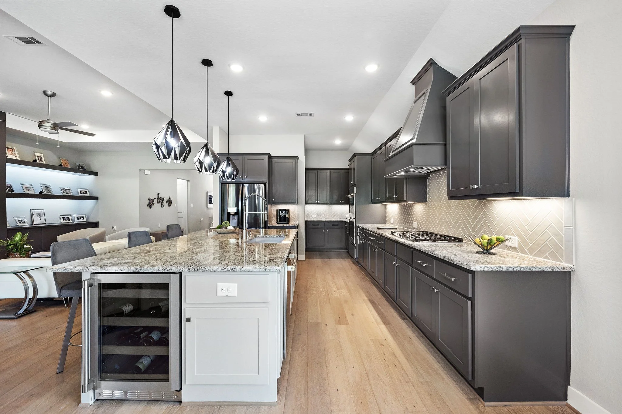 16-web-or-mls-7551 Congress Trl Wy Wide236.jpg