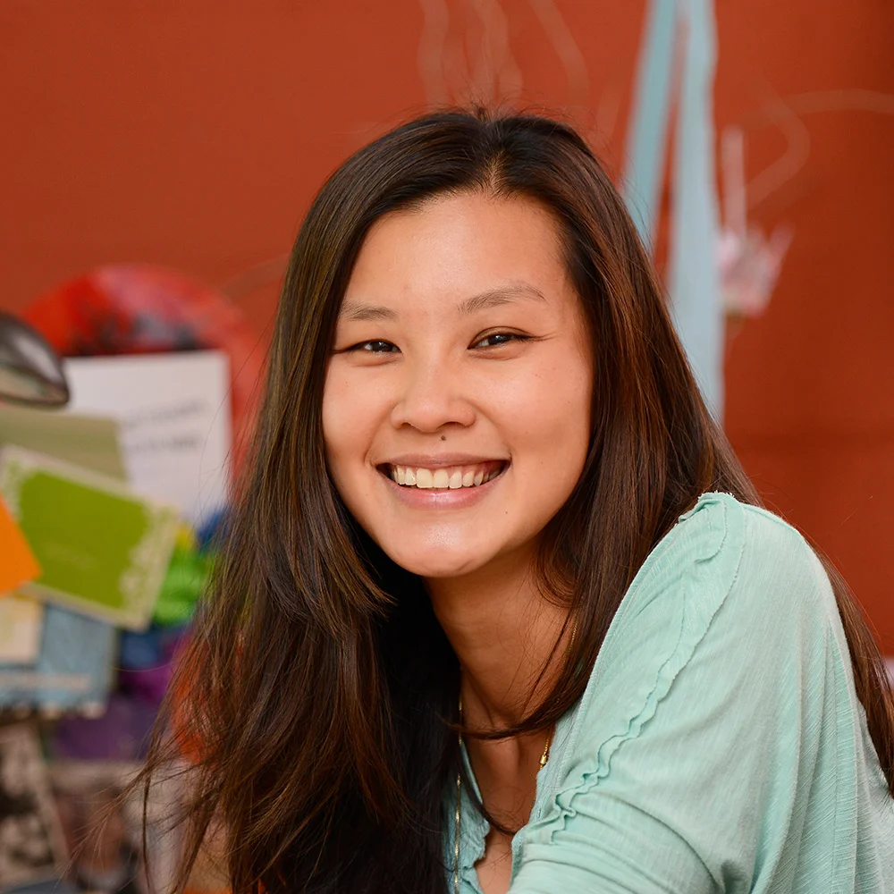 ADISTI SOEDARSONO Senior Graphic Designer