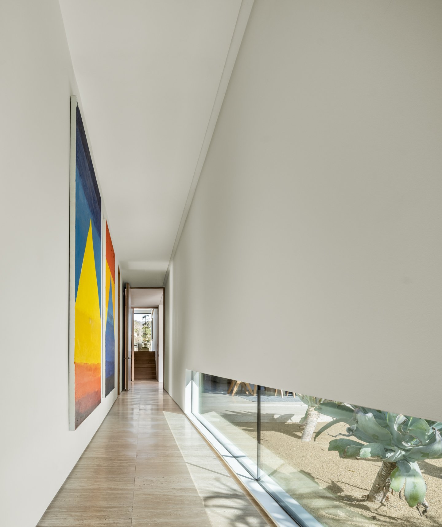 11. Hallway_.jpg