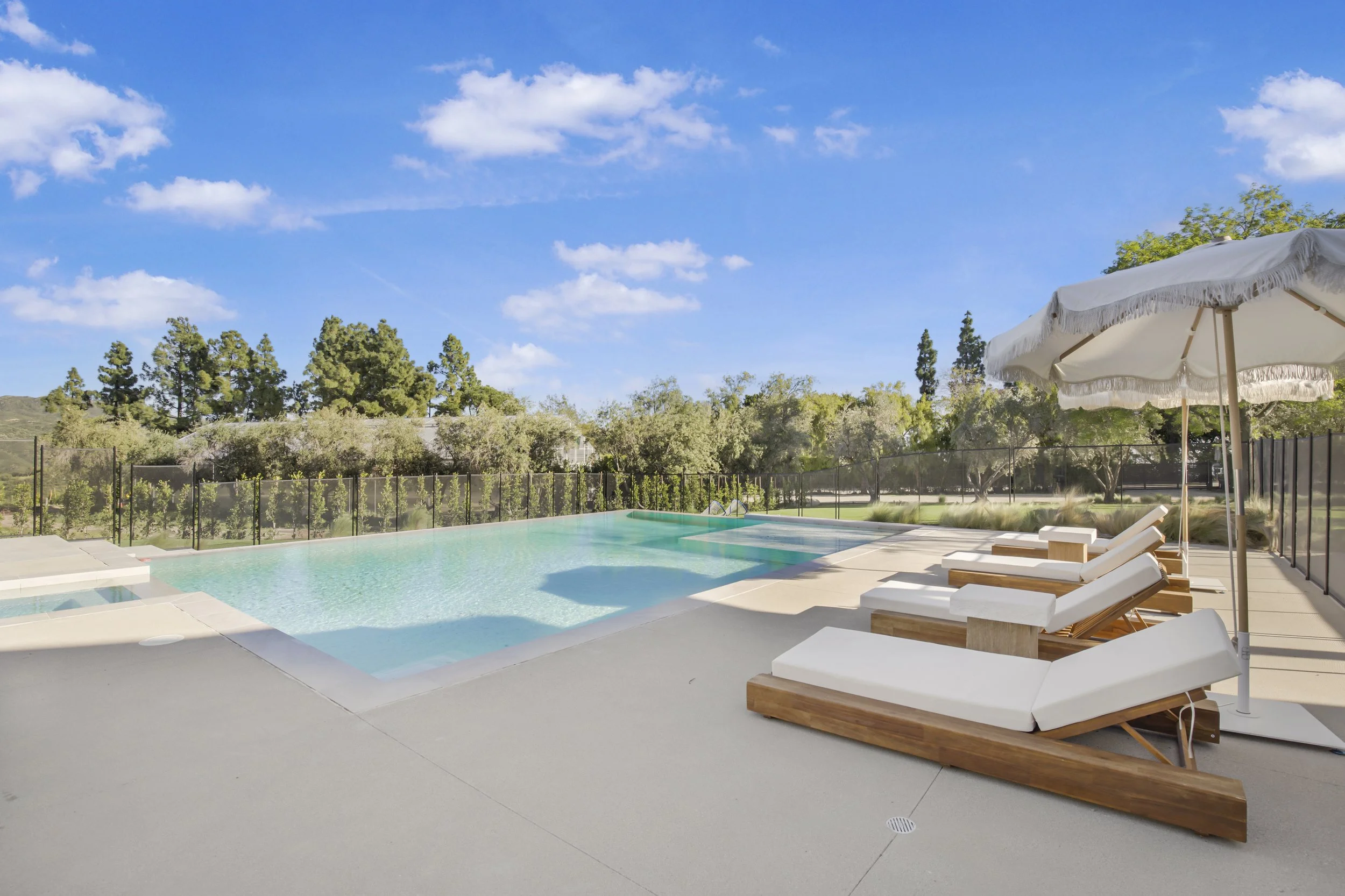 Lechusa Estate 2.jpg