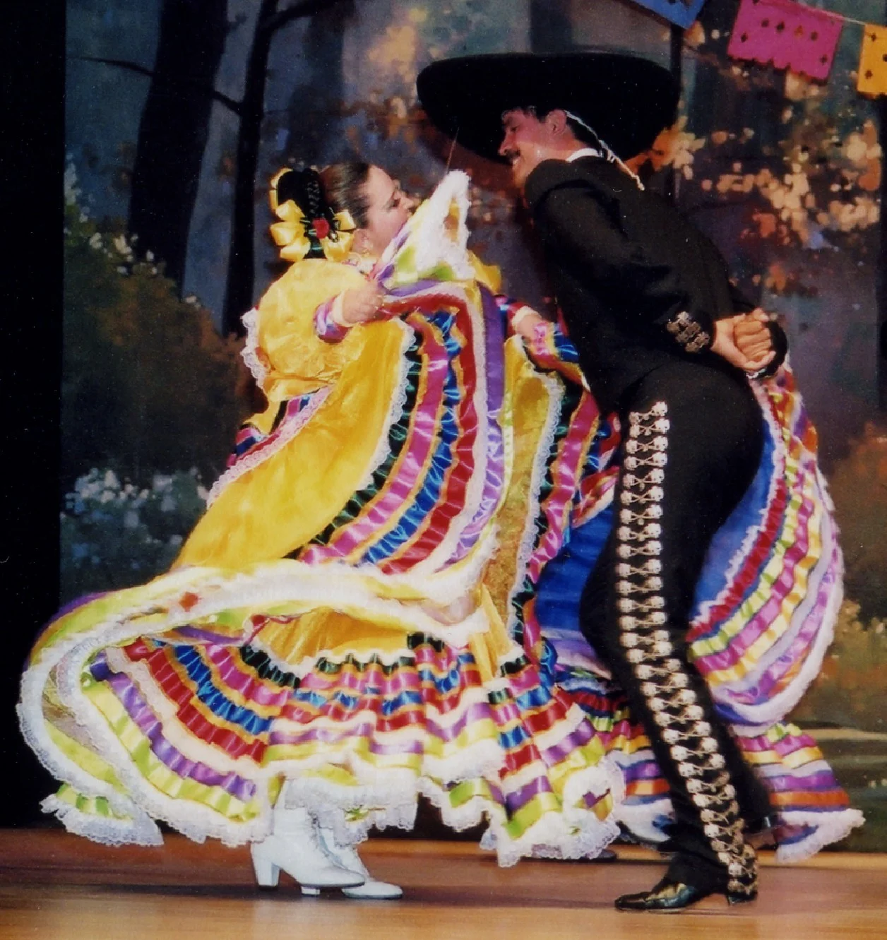Jaliscodance.jpg