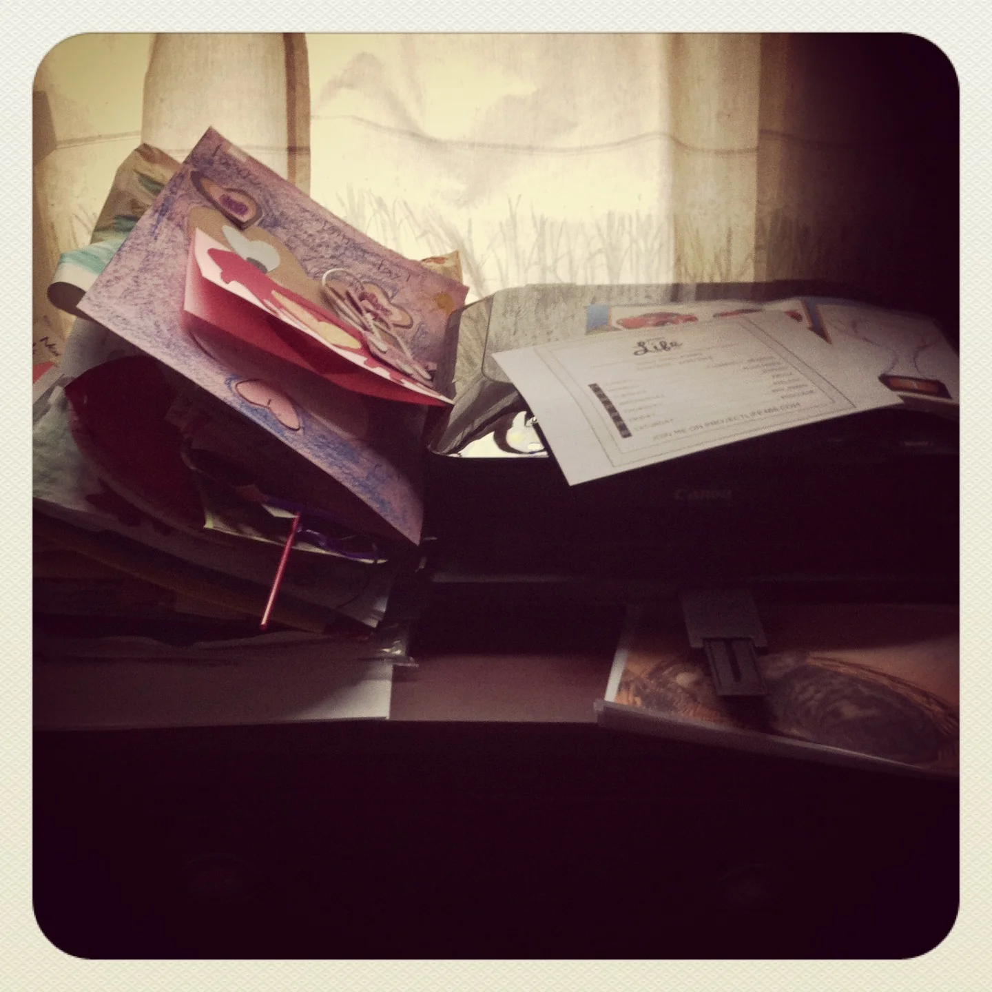 #cluttered