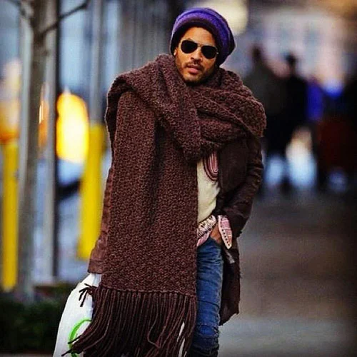 lenny-kravitz-giant-scarf